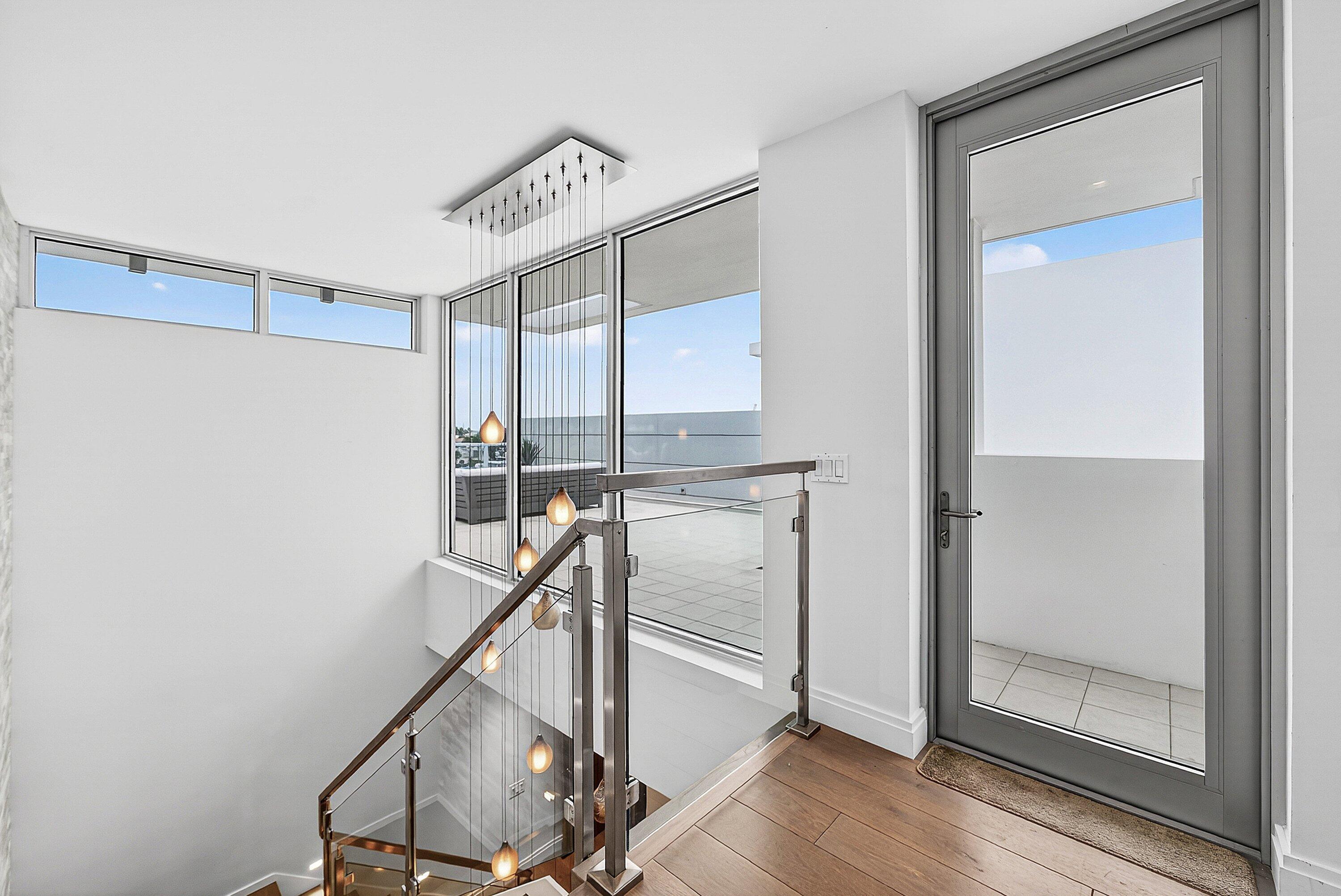 SEAGATE YACHT CLUB - Residential