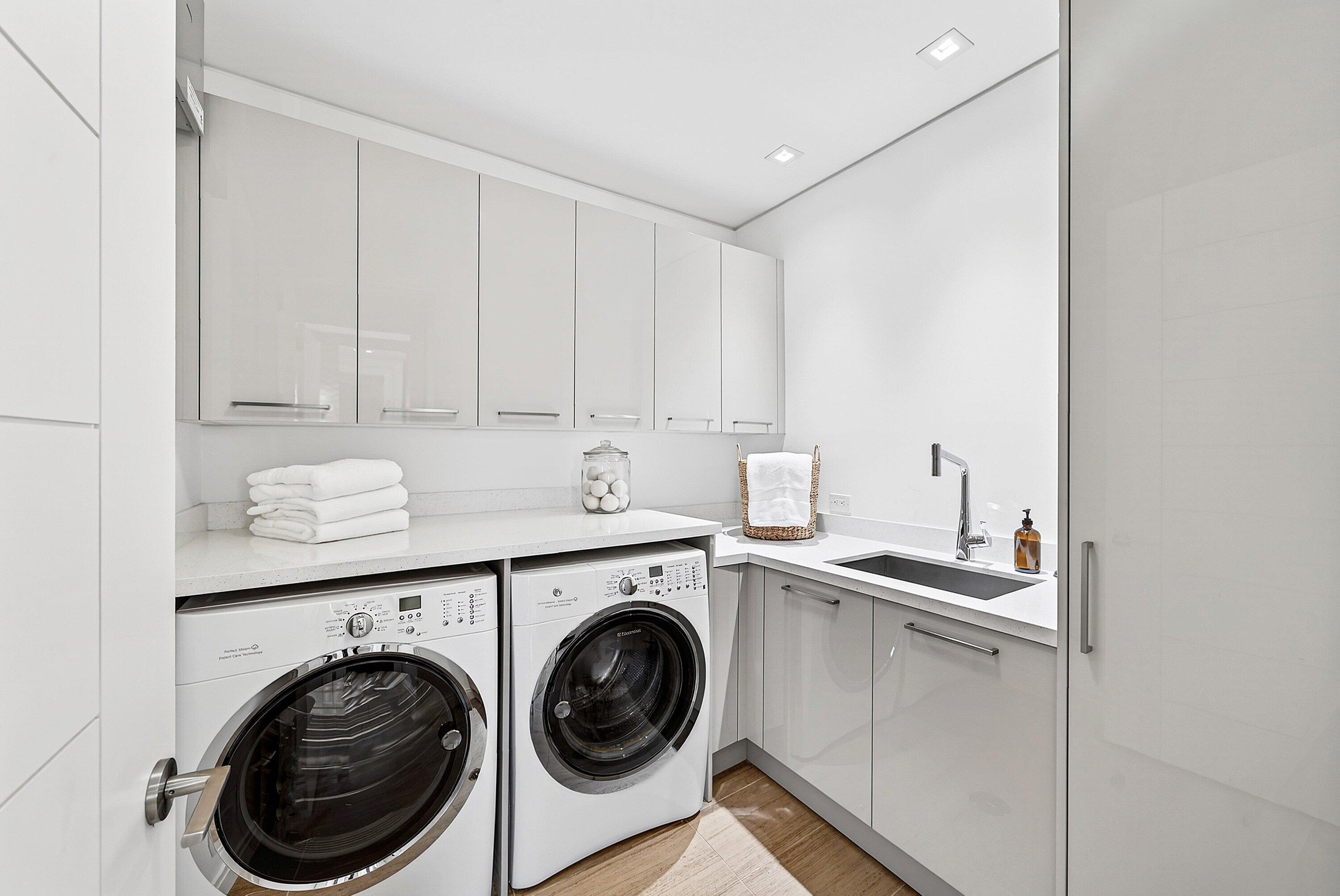 SEAGATE YACHT CLUB - Residential