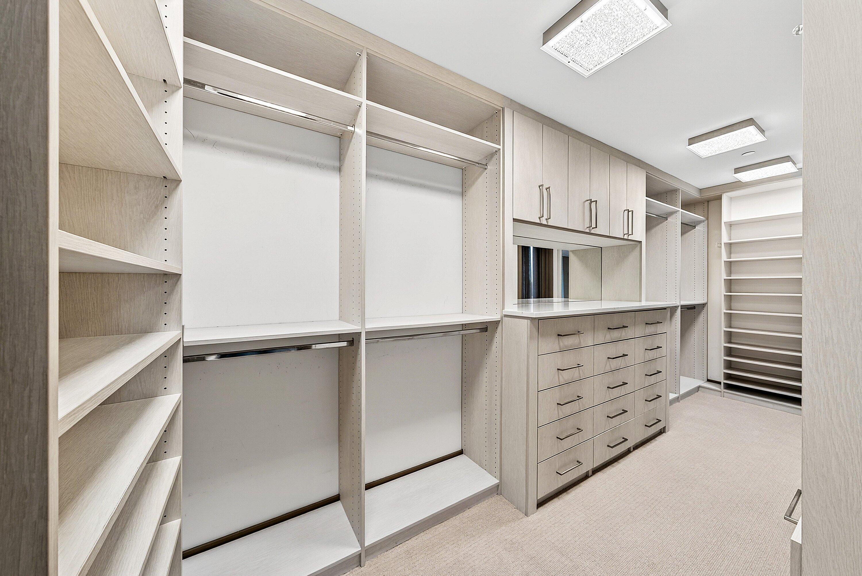 SEAGATE YACHT CLUB - Residential