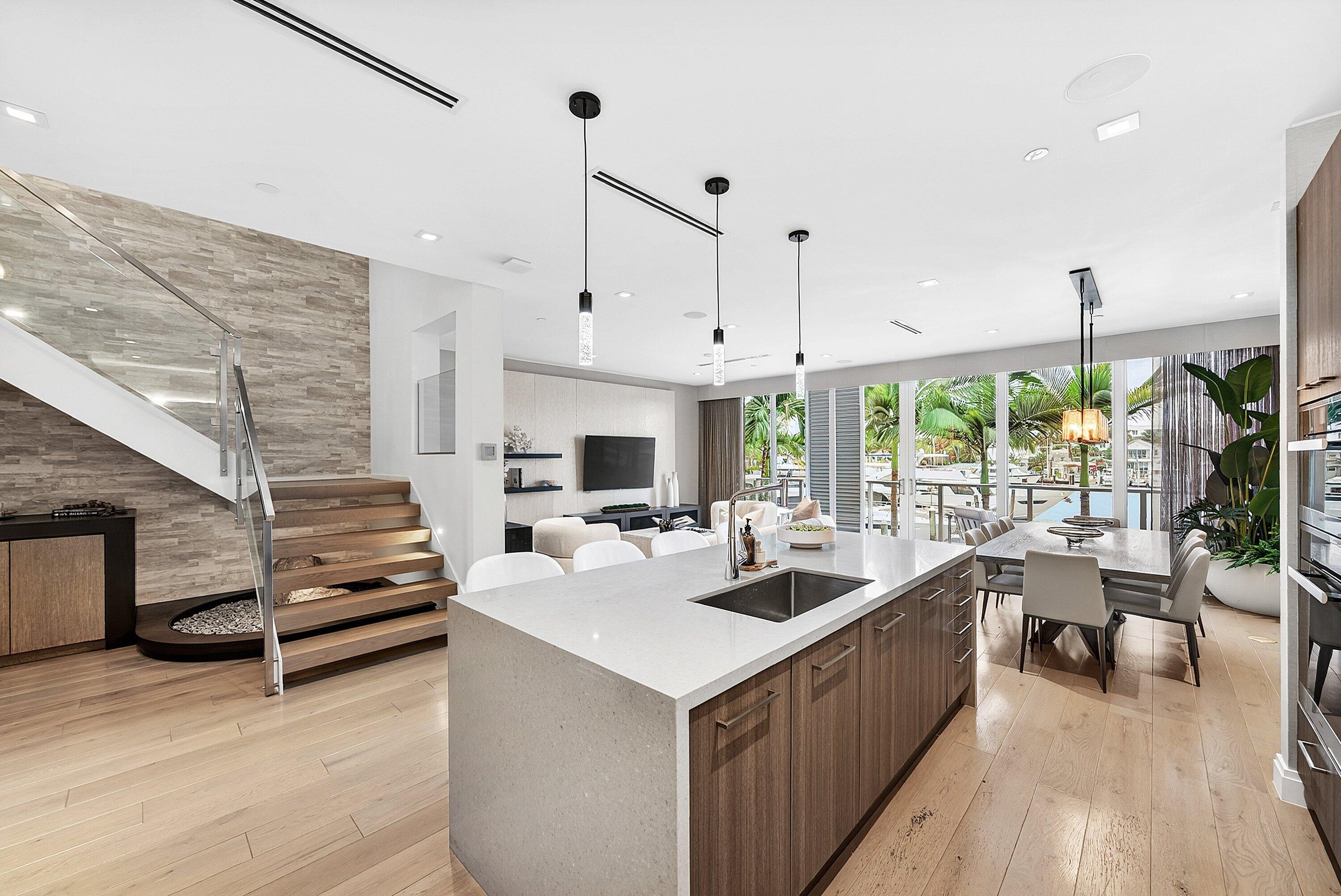 SEAGATE YACHT CLUB - Residential