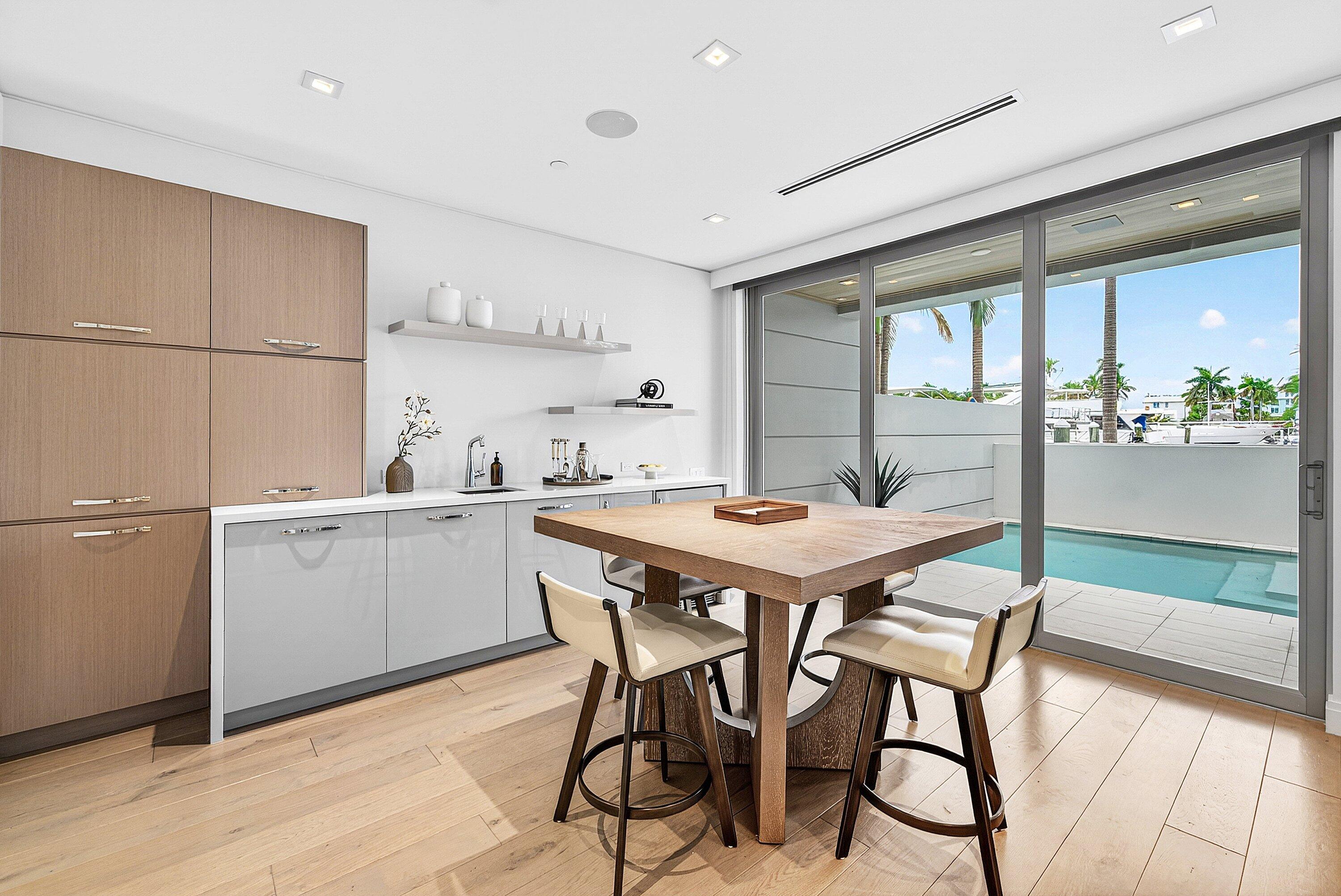 SEAGATE YACHT CLUB - Residential