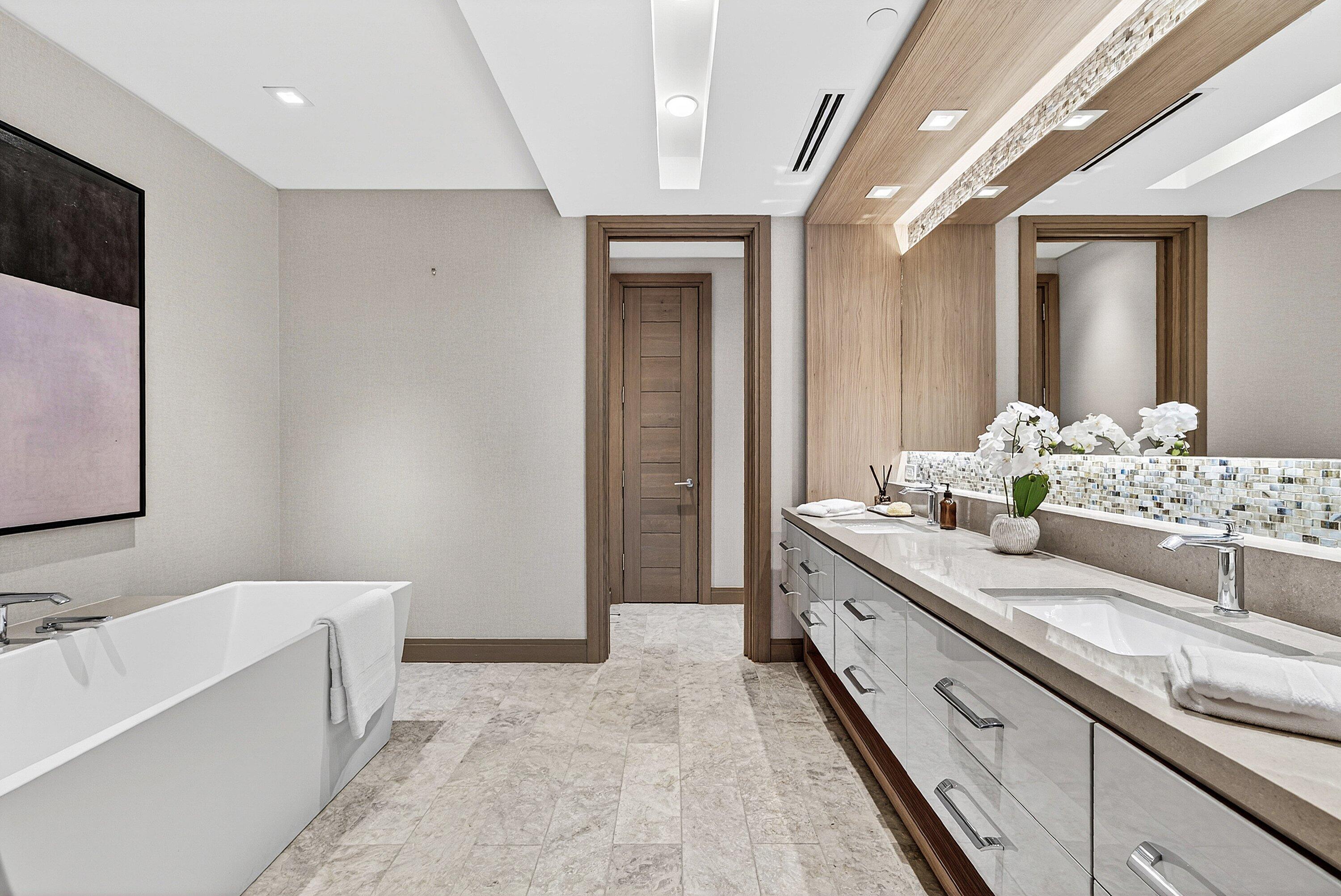 SEAGATE YACHT CLUB - Residential