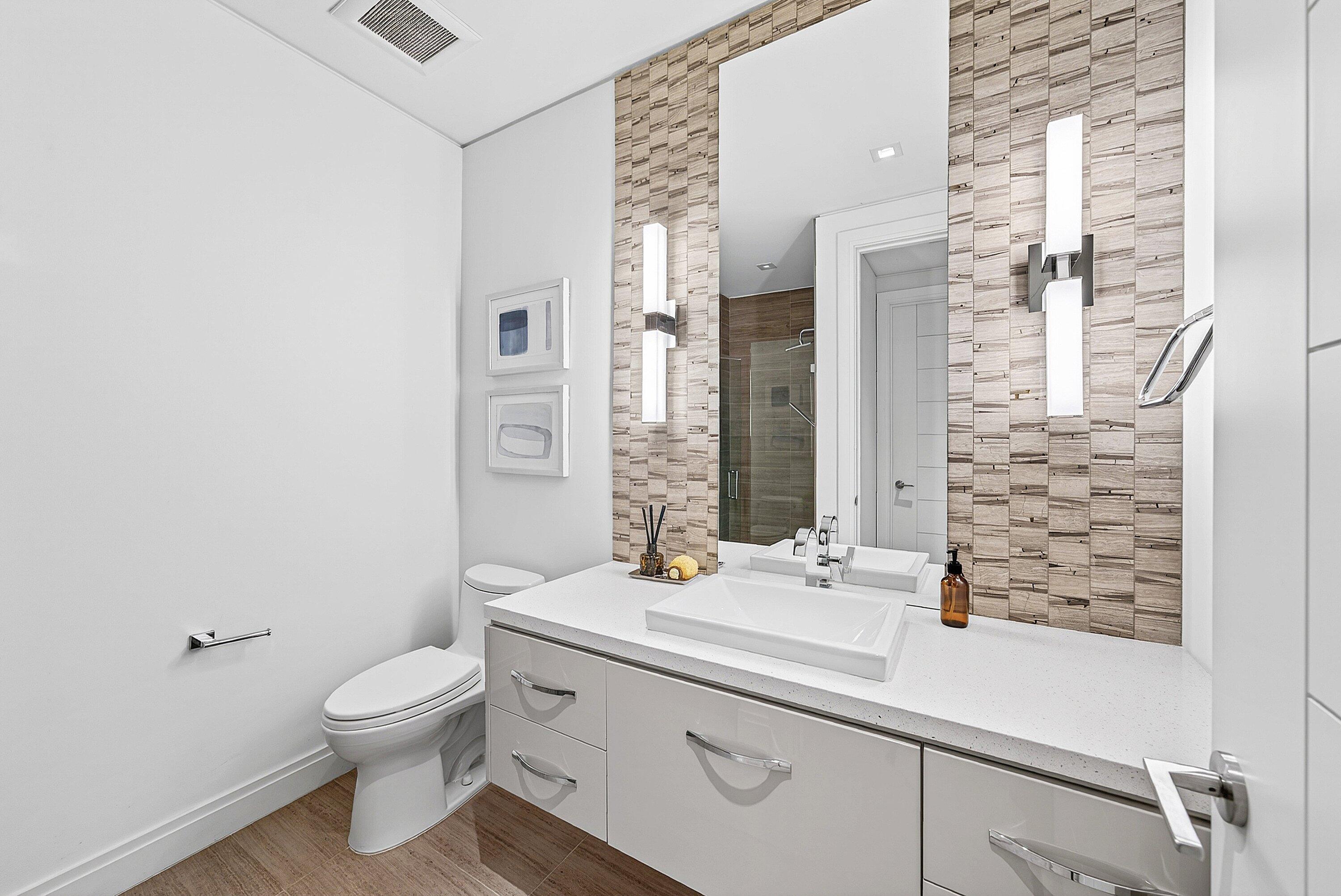 SEAGATE YACHT CLUB - Residential