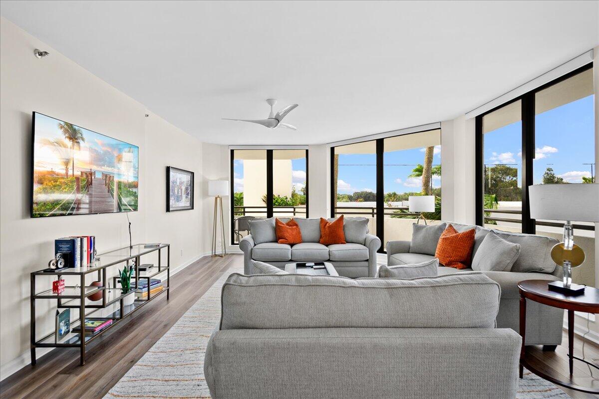 SOUTHPORTE ONE AT JONATHANS LANDING CONDO - Residential