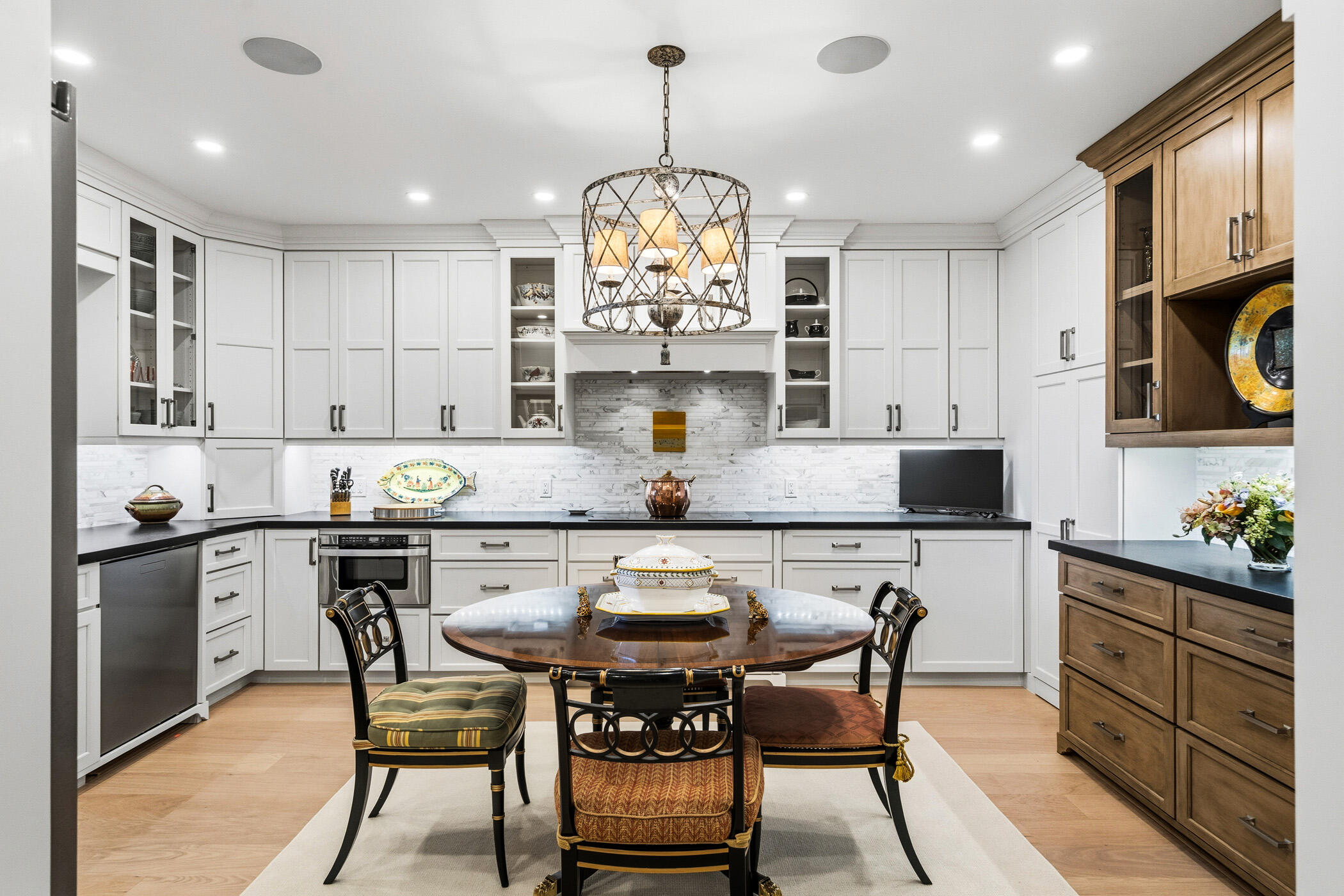 1250 W Southwinds Boulevard 116
