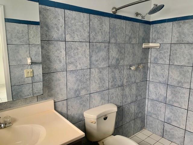 The Colonial Condominium - Residential