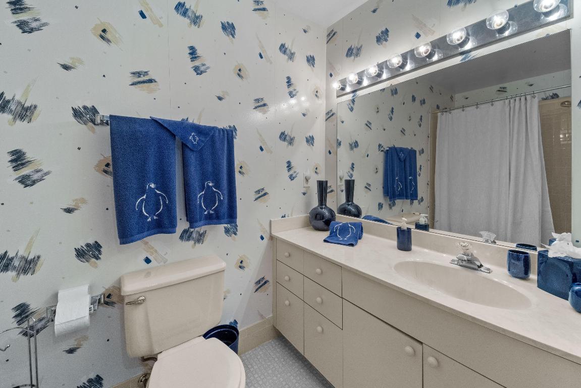 HIGH POINT OF DELRAY WEST CONDO SEC 3 - Residential