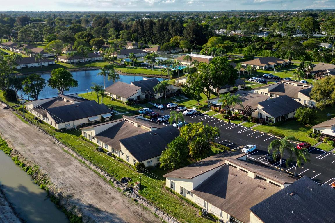 HIGH POINT OF DELRAY WEST CONDO SEC 3 - Residential