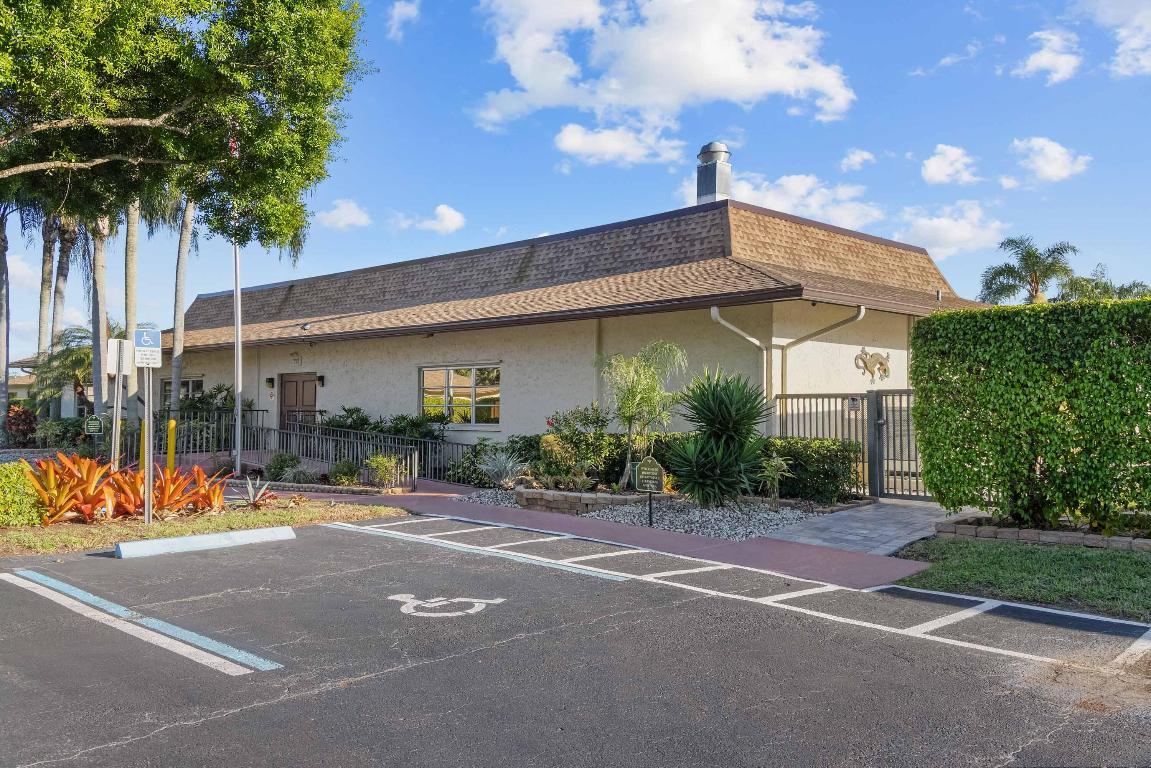 HIGH POINT OF DELRAY WEST CONDO SEC 3 - Residential