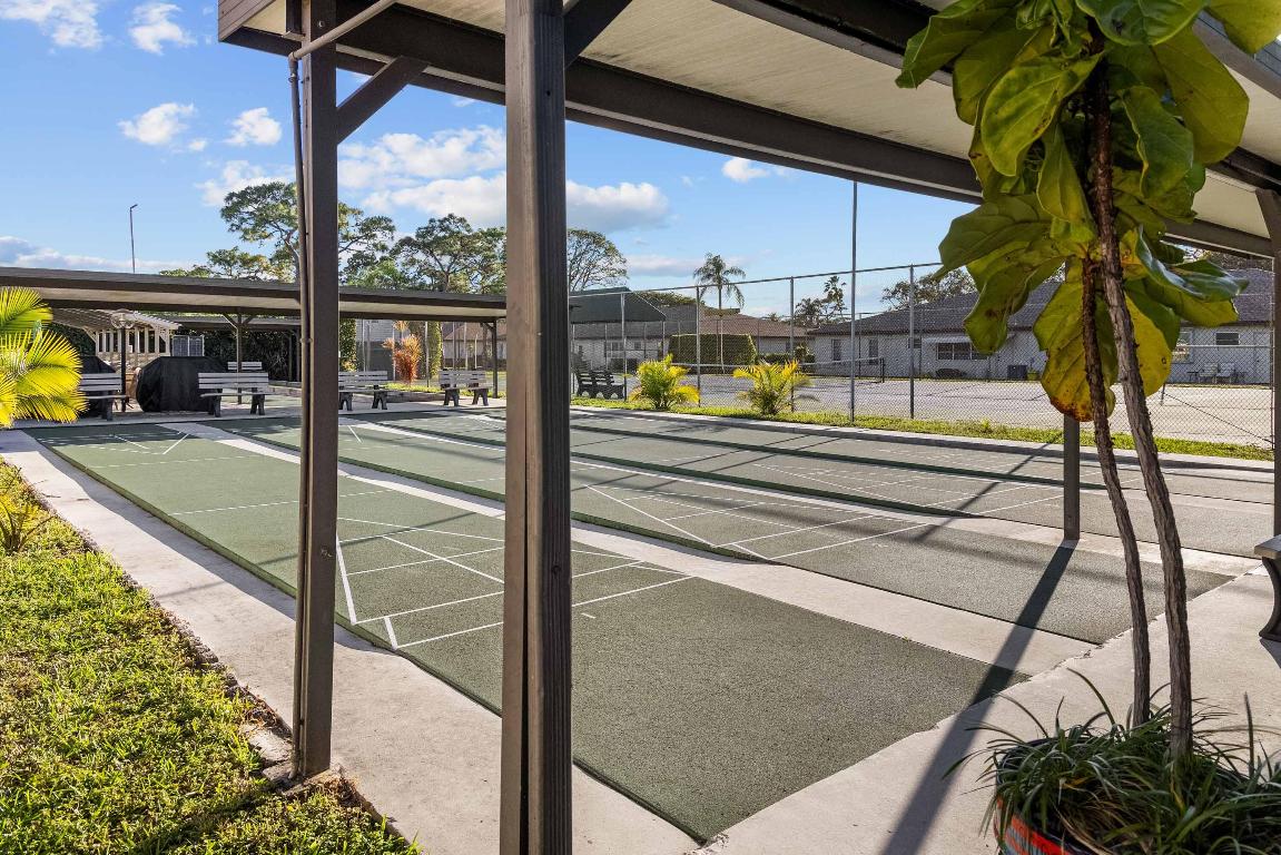 HIGH POINT OF DELRAY WEST CONDO SEC 3 - Residential