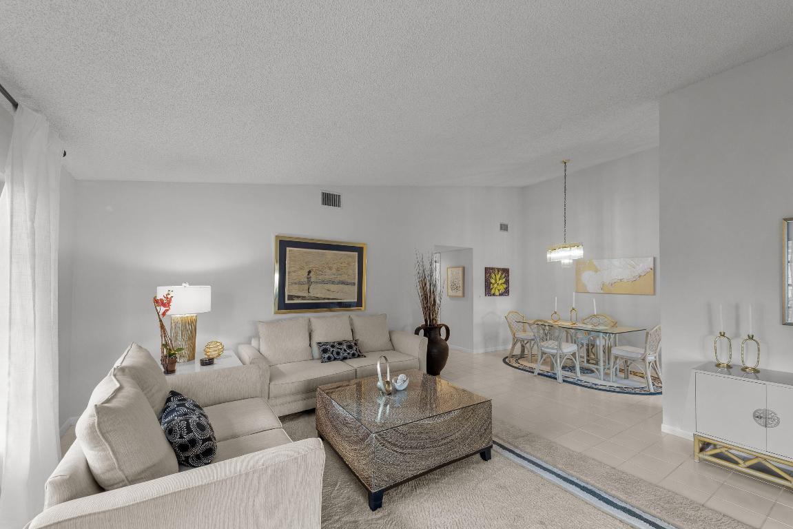 HIGH POINT OF DELRAY WEST CONDO SEC 3 - Residential
