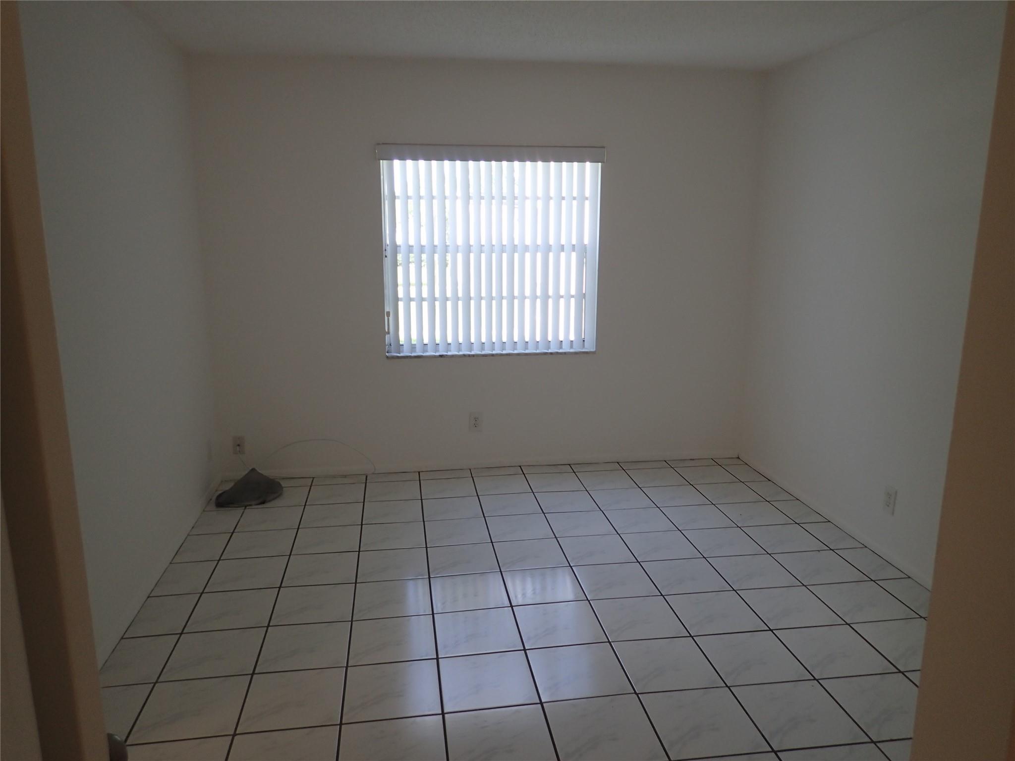 2700 Riverside Dr 202B