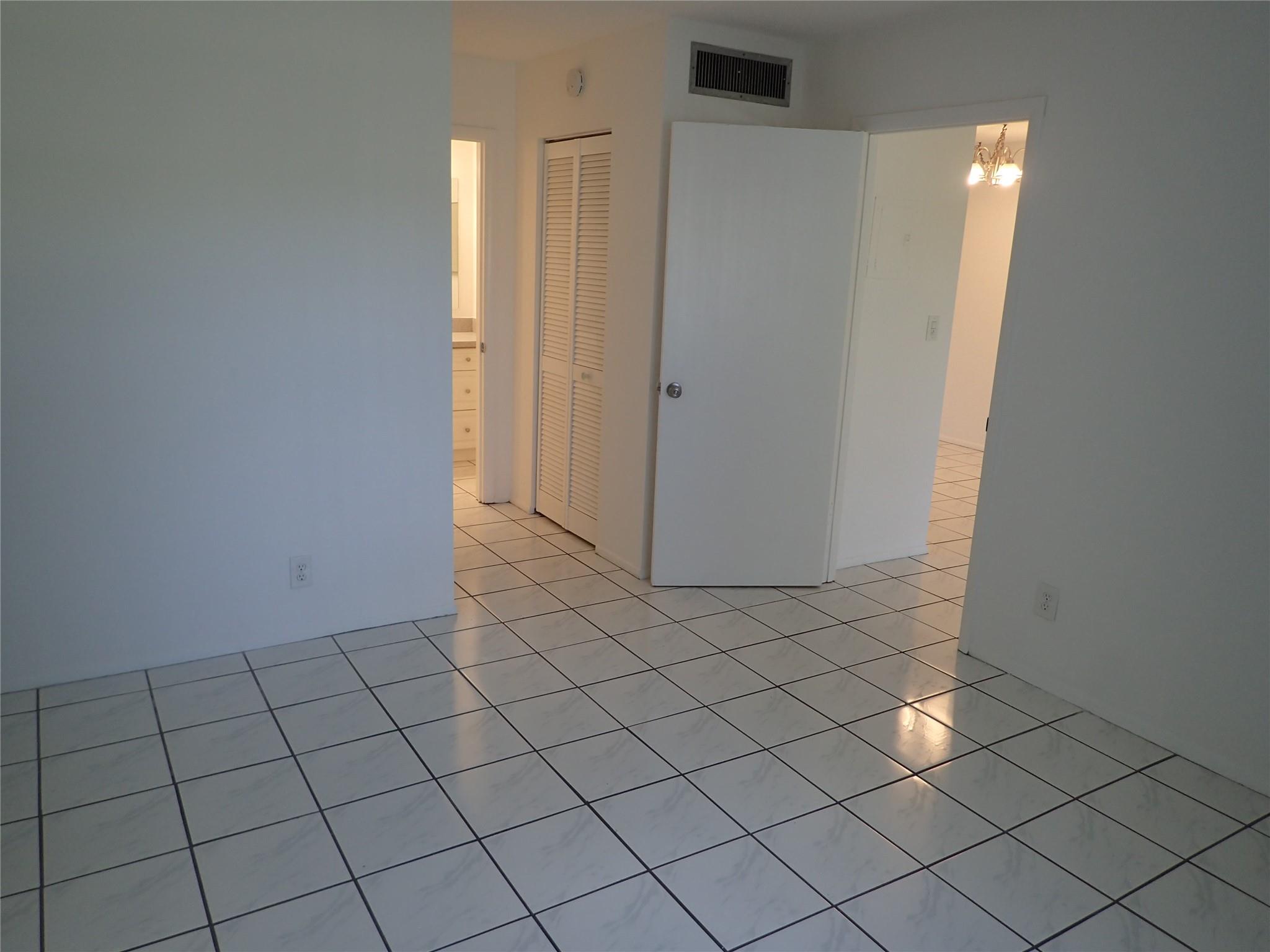 2700 Riverside Dr 202B