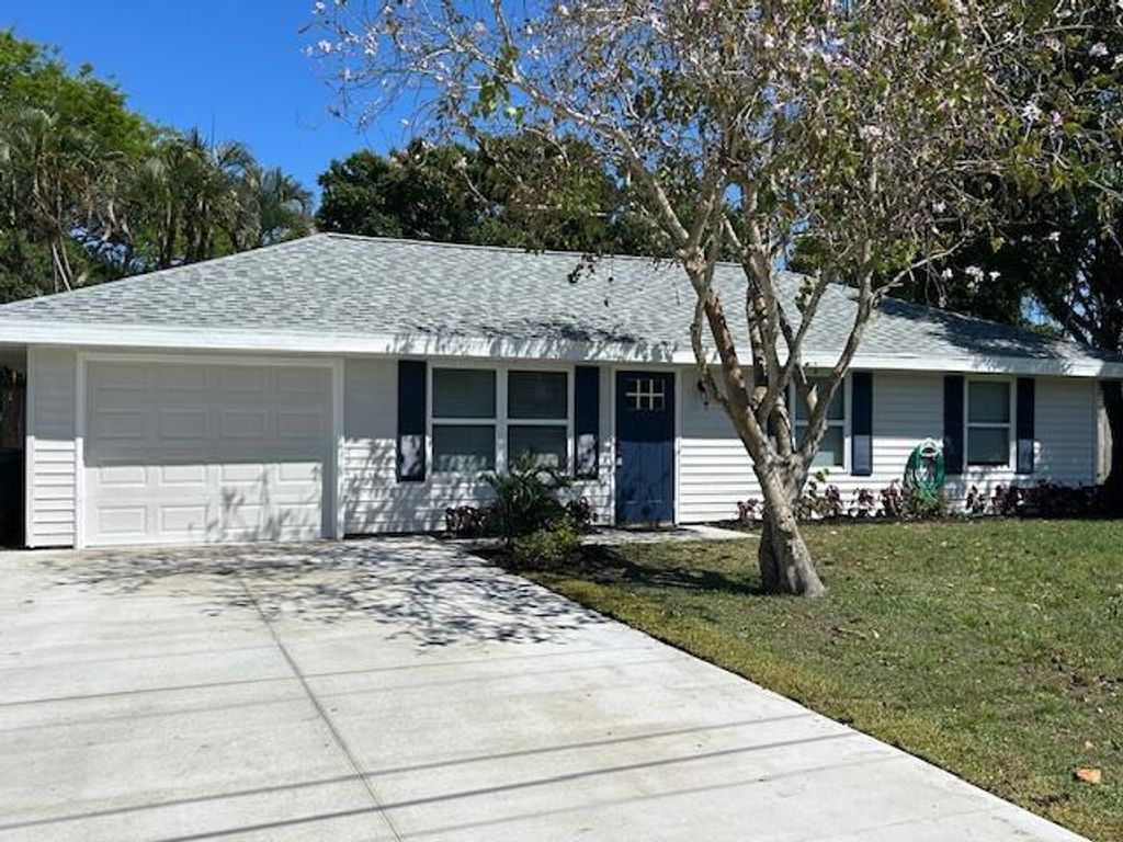 Photo of 4710 Seagrape Drive, Fort Pierce, FL 34982 (MLS # R10973500)