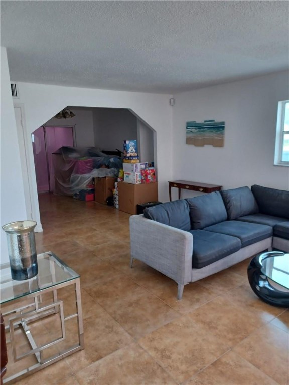 ROYAL OAKS TOWNHOUSE - Residential