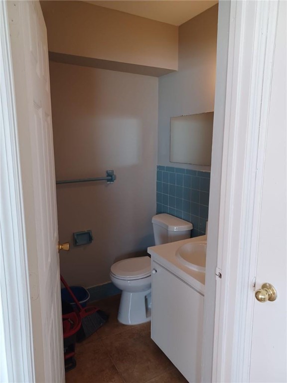 ROYAL OAKS TOWNHOUSE - Residential