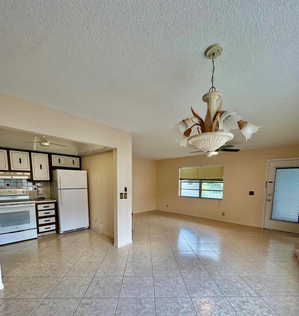 Photo of 704 Burgundy O, Delray Beach, FL 33484 (MLS # R10989589)