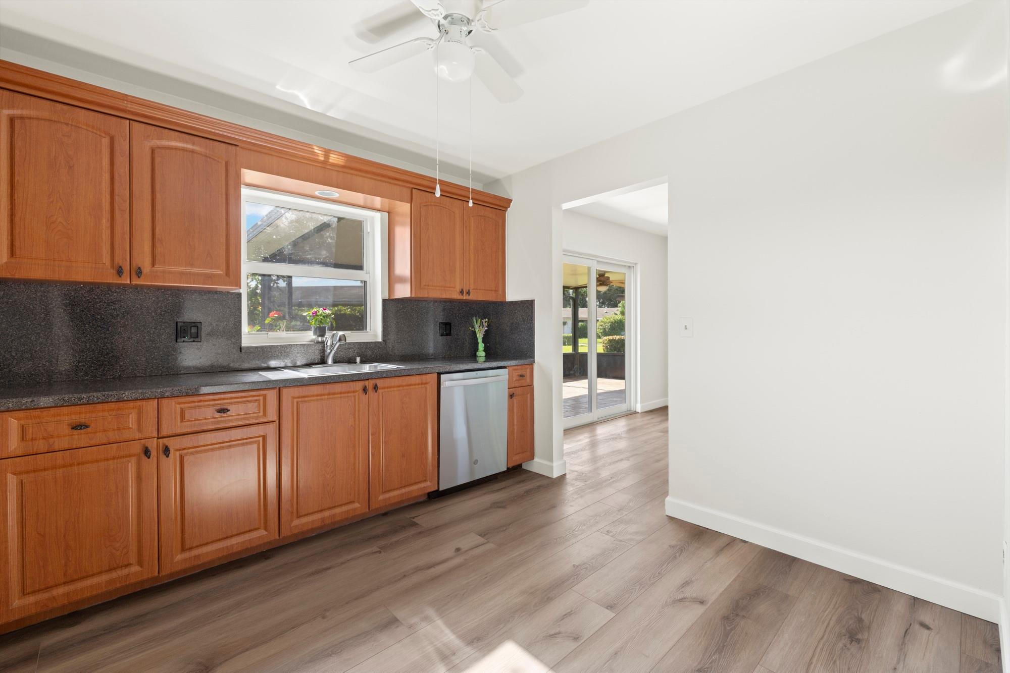 DELRAY VILLAS - Residential