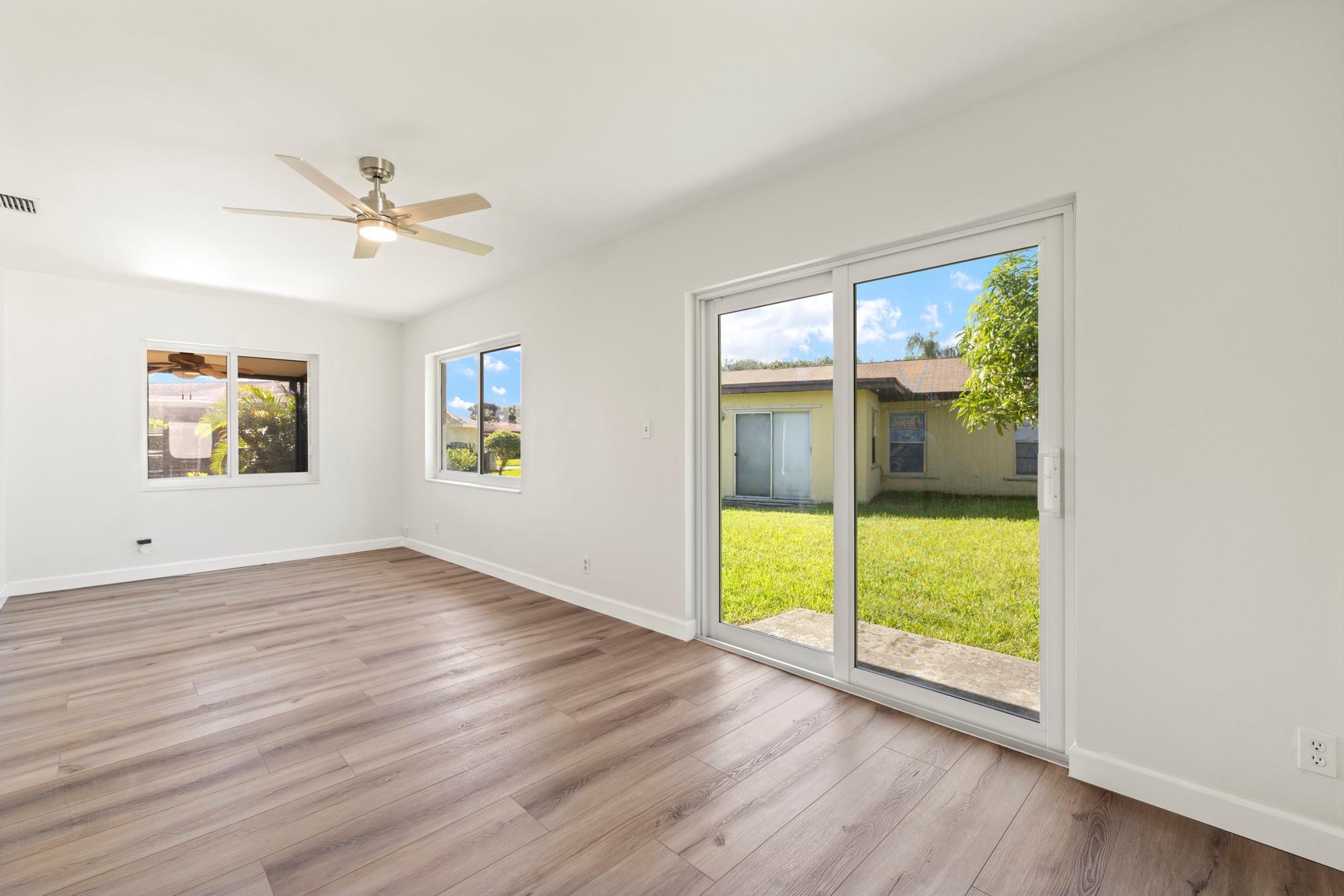 DELRAY VILLAS - Residential