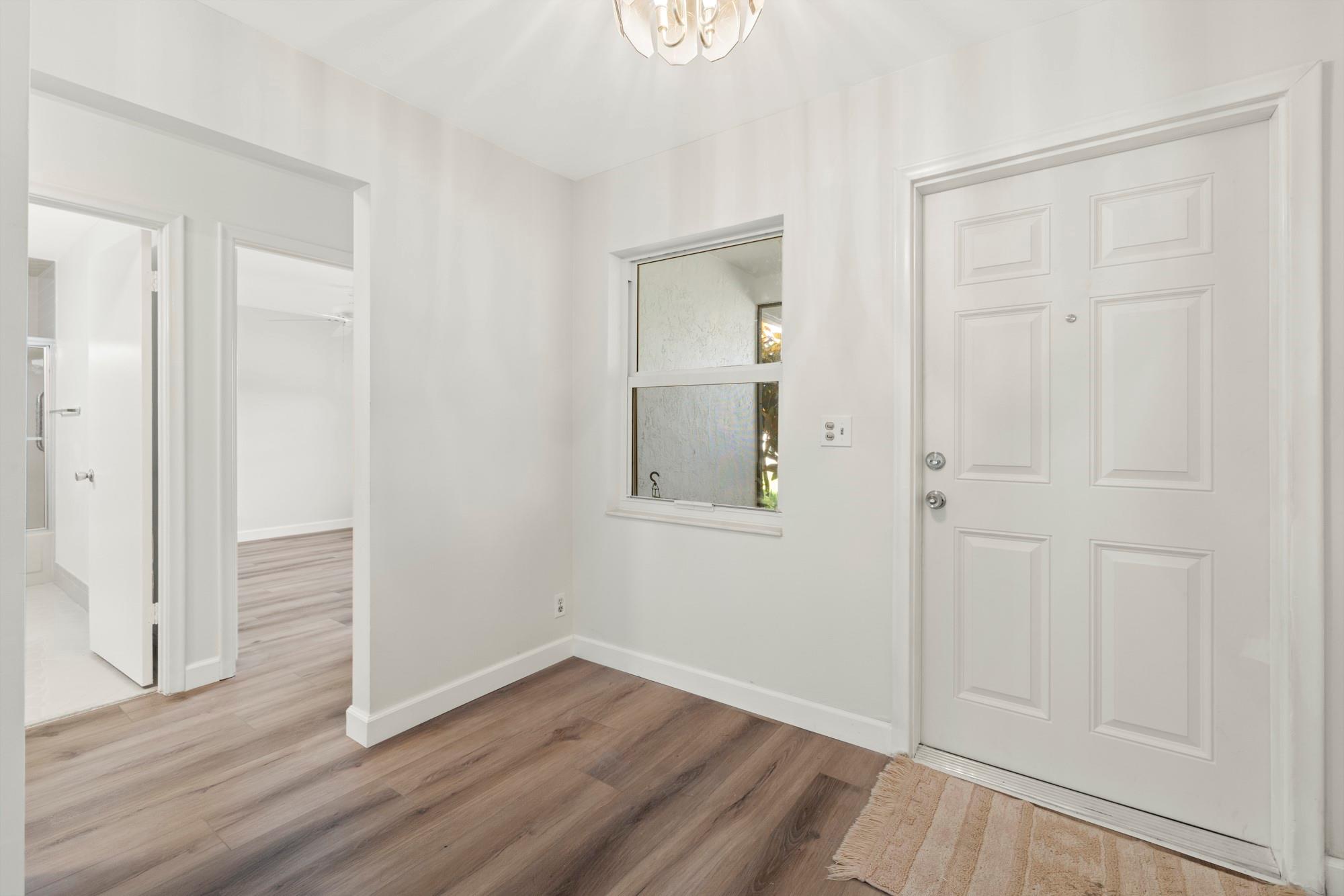 DELRAY VILLAS - Residential