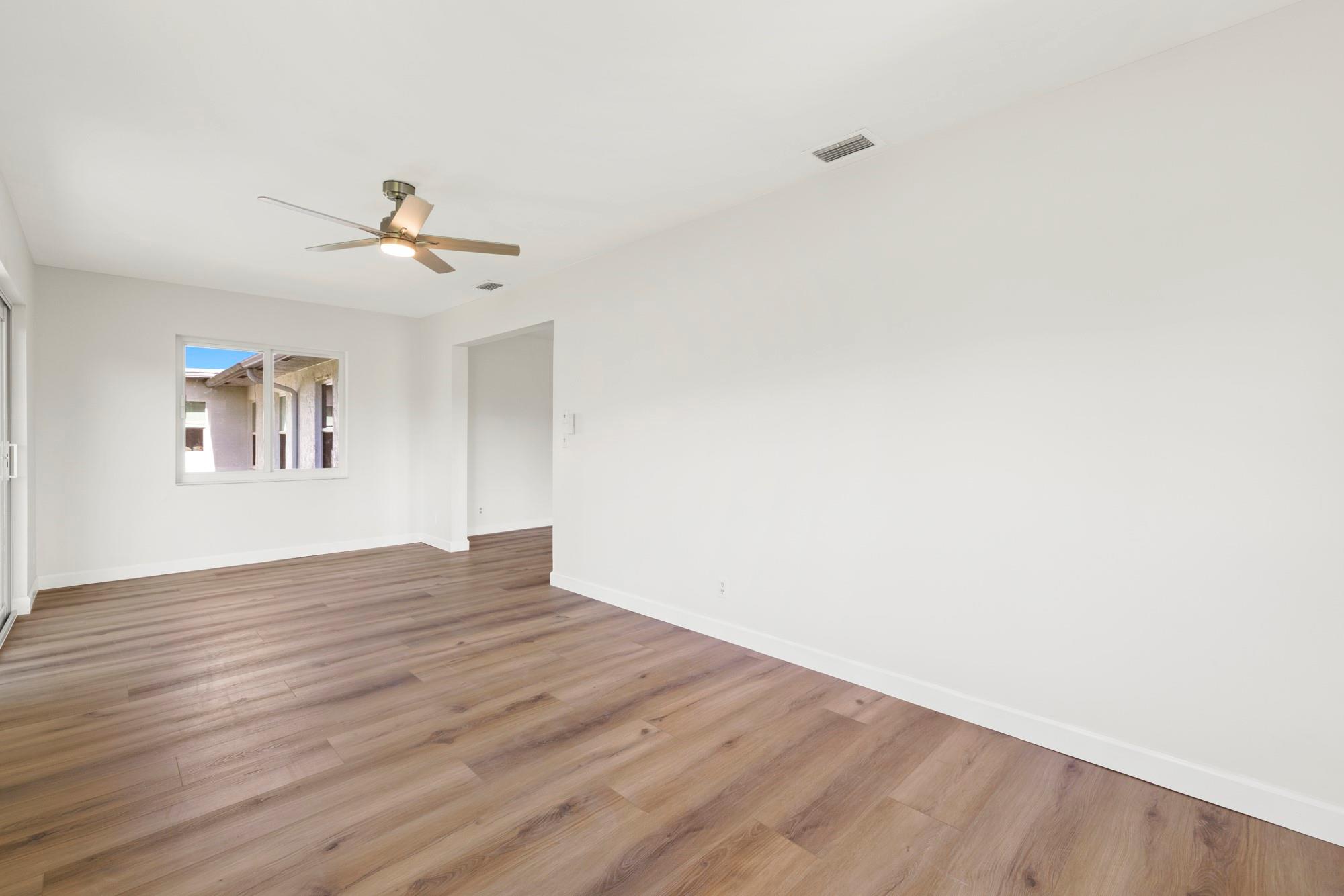 DELRAY VILLAS - Residential