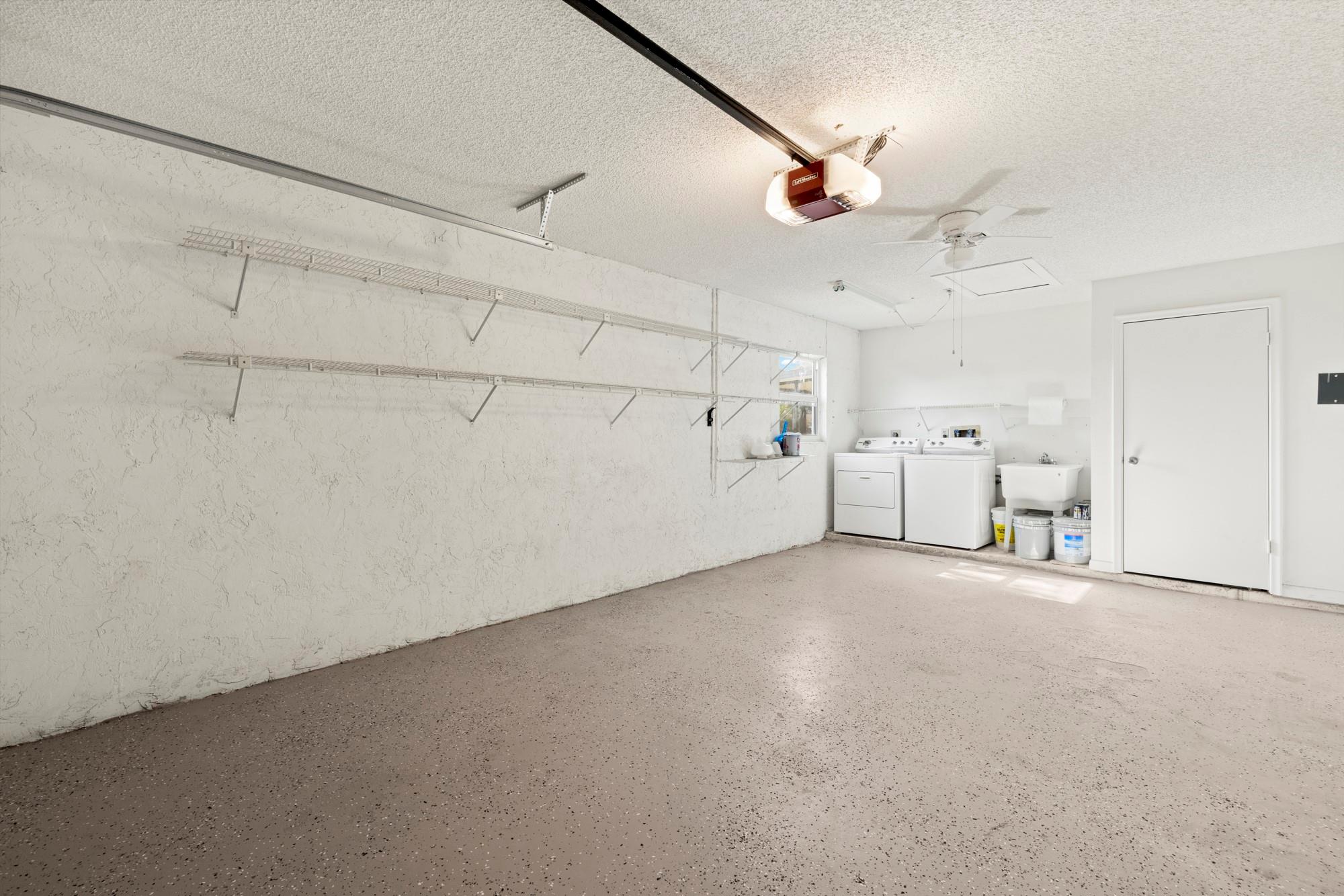 DELRAY VILLAS - Residential