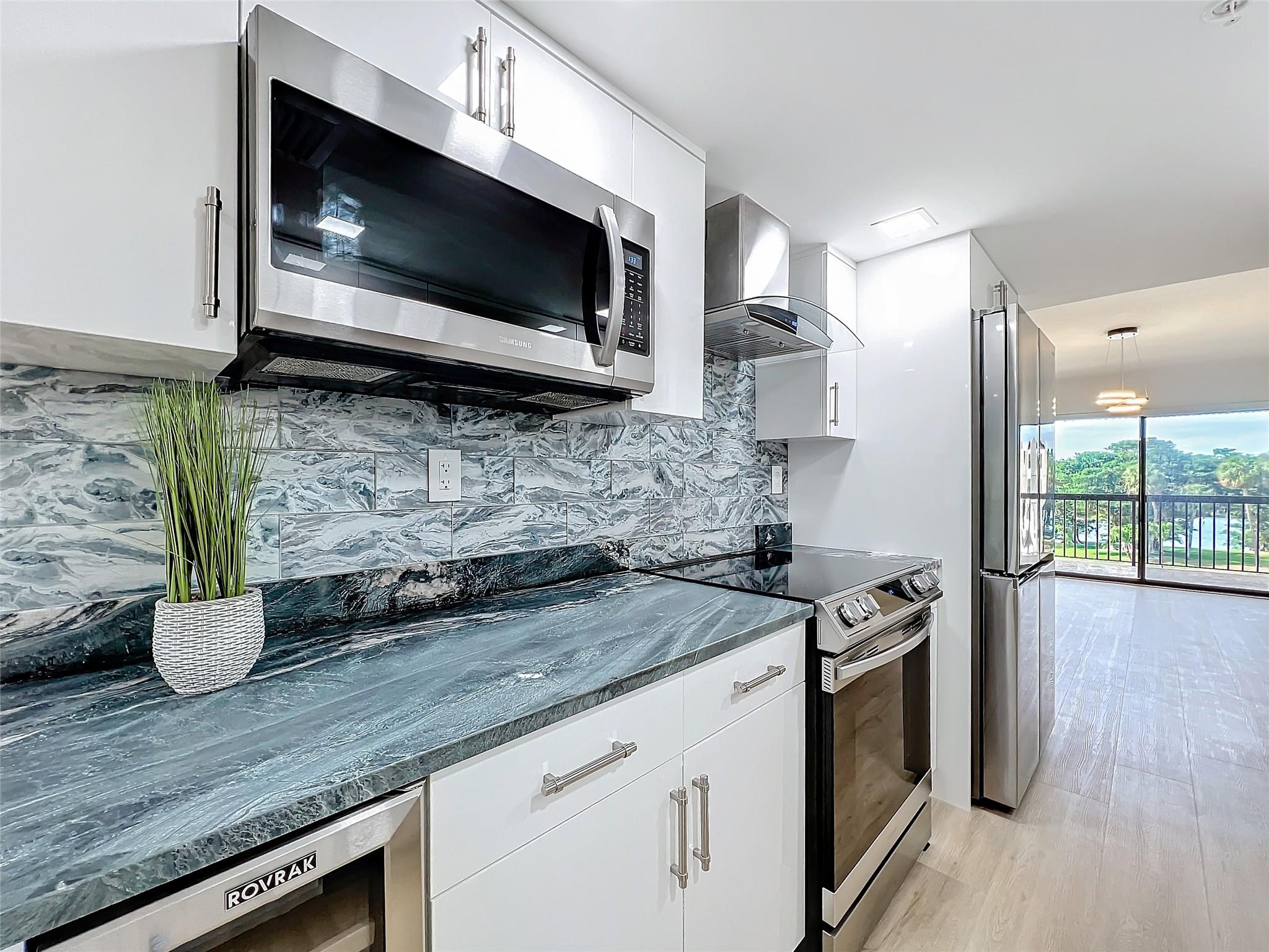 Everglades North Palm Bea - Residential Lease