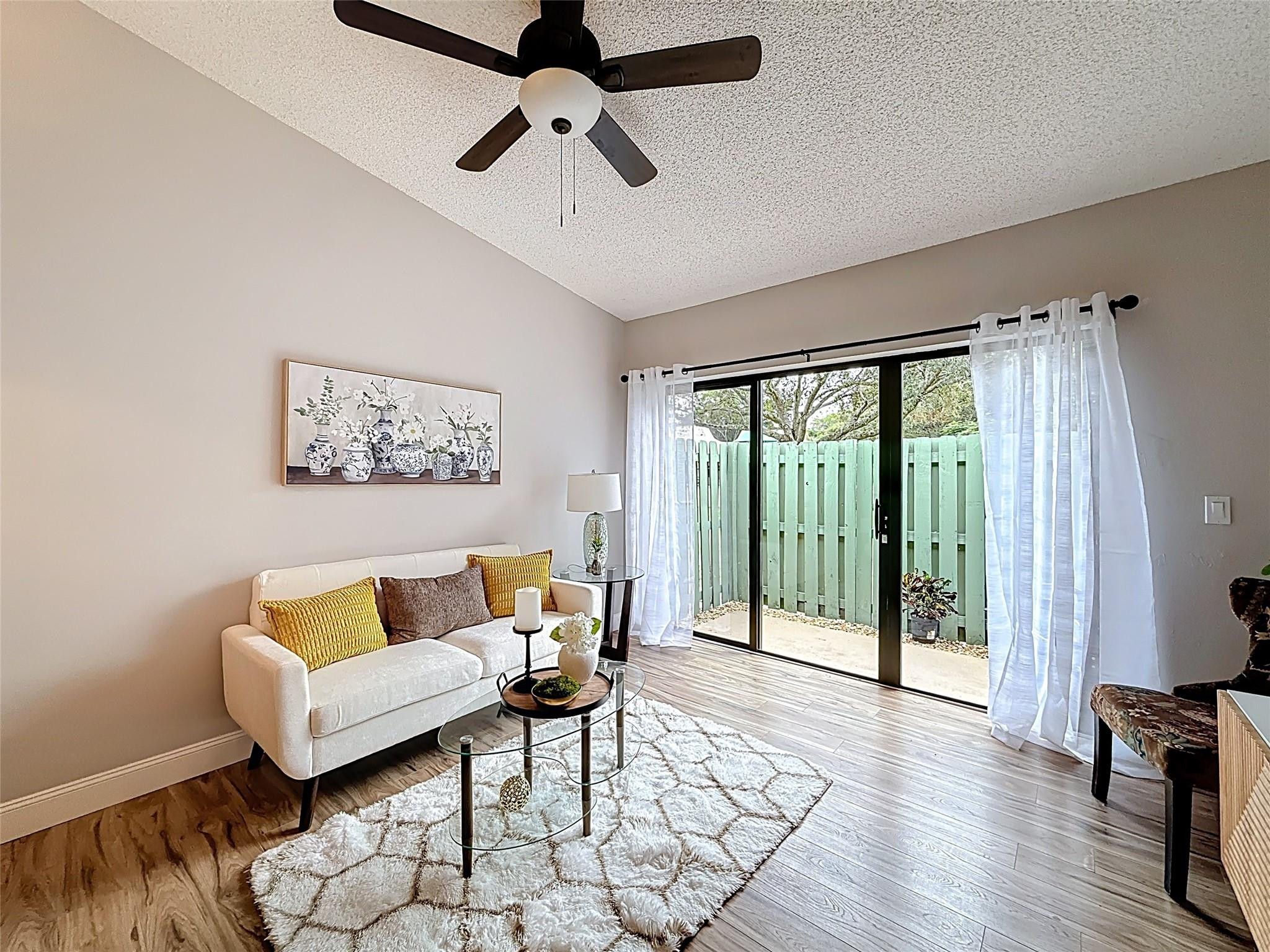 CENTURA PARC - Residential