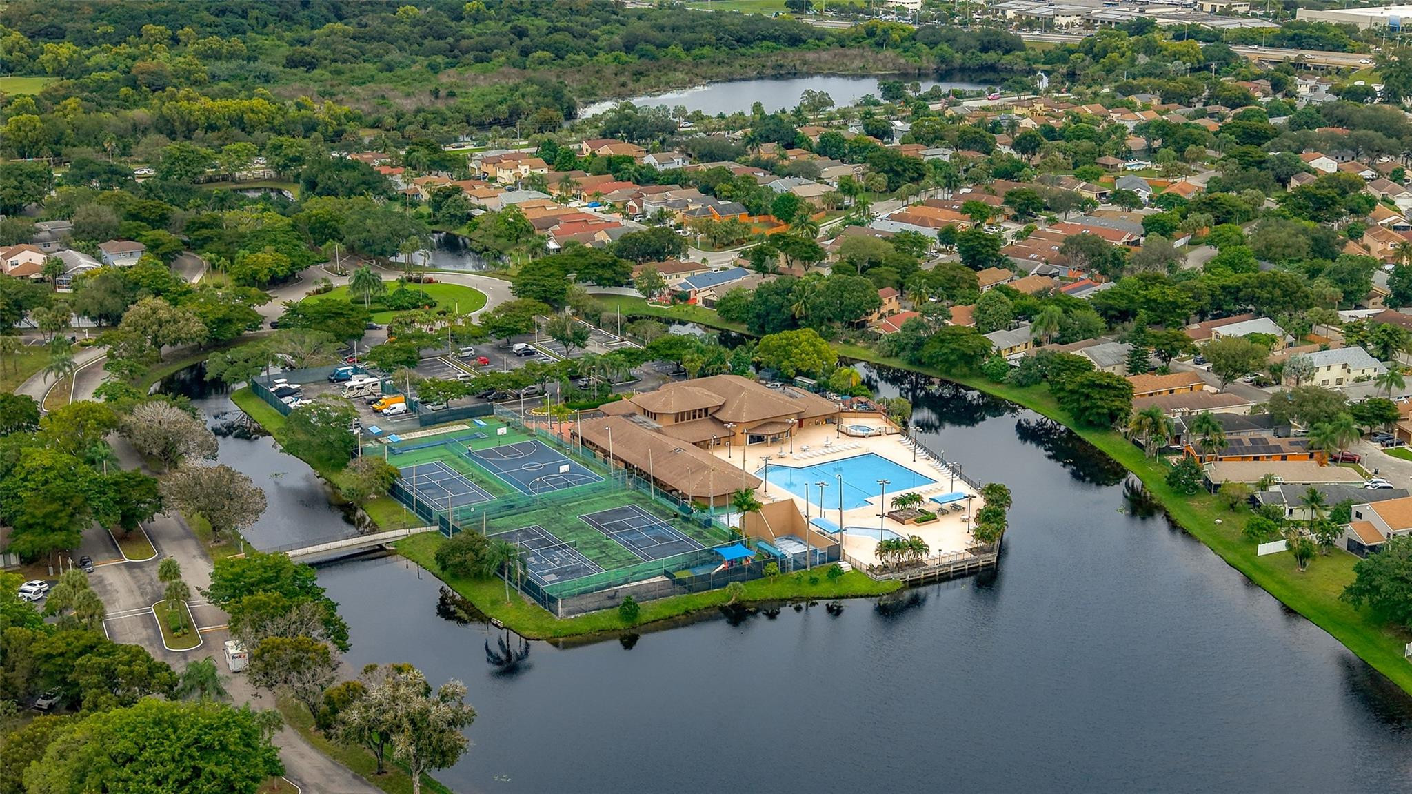 CENTURA PARC - Residential