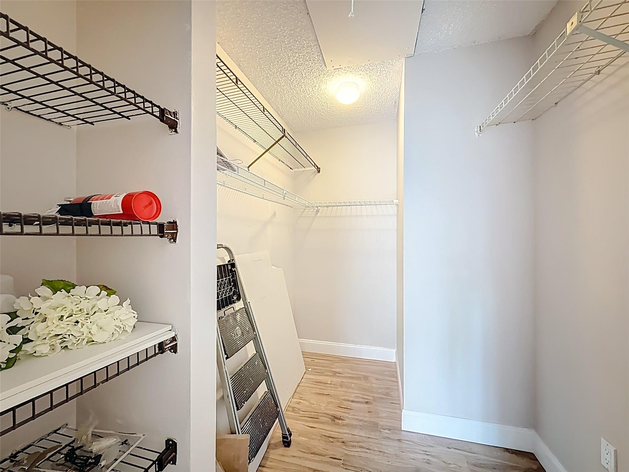 CENTURA PARC - Residential