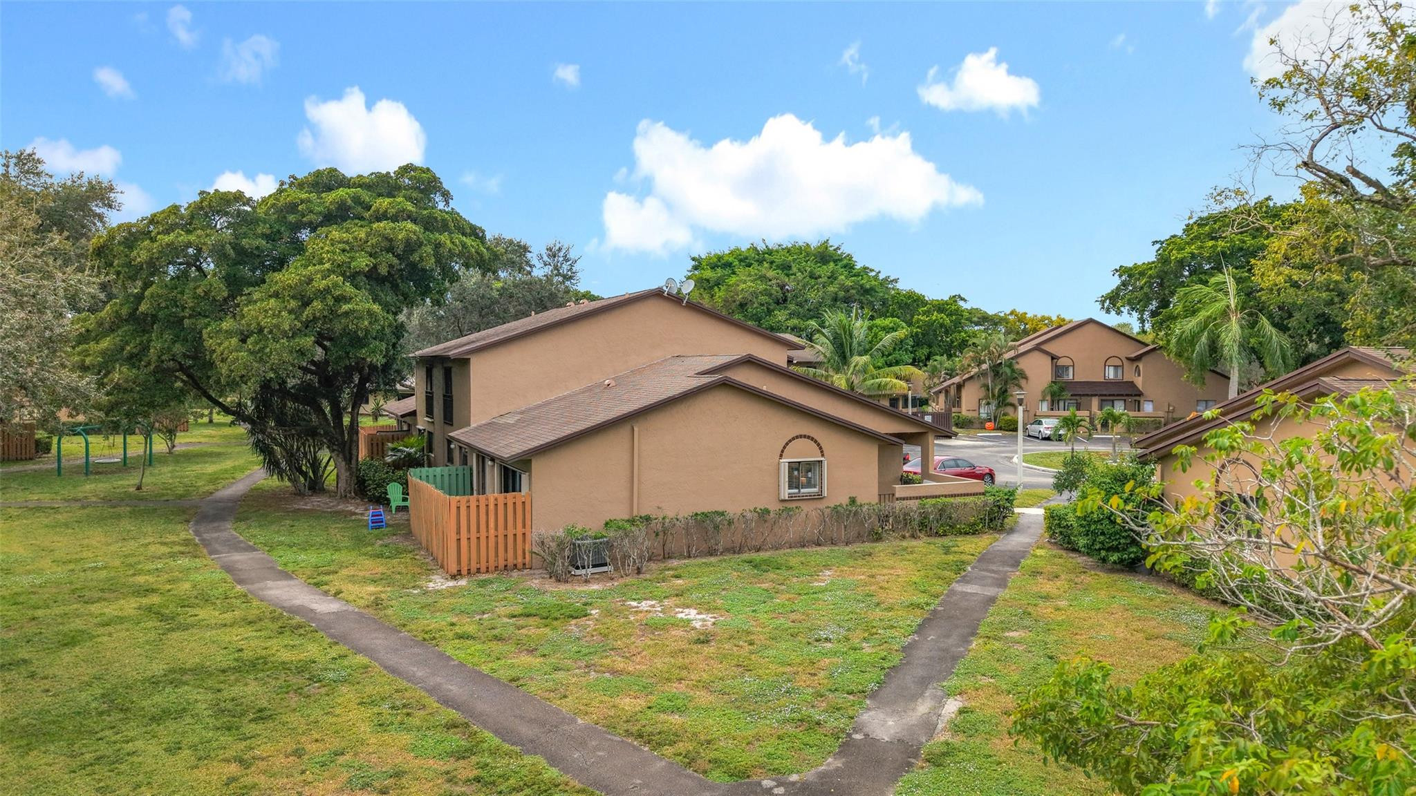 CENTURA PARC - Residential