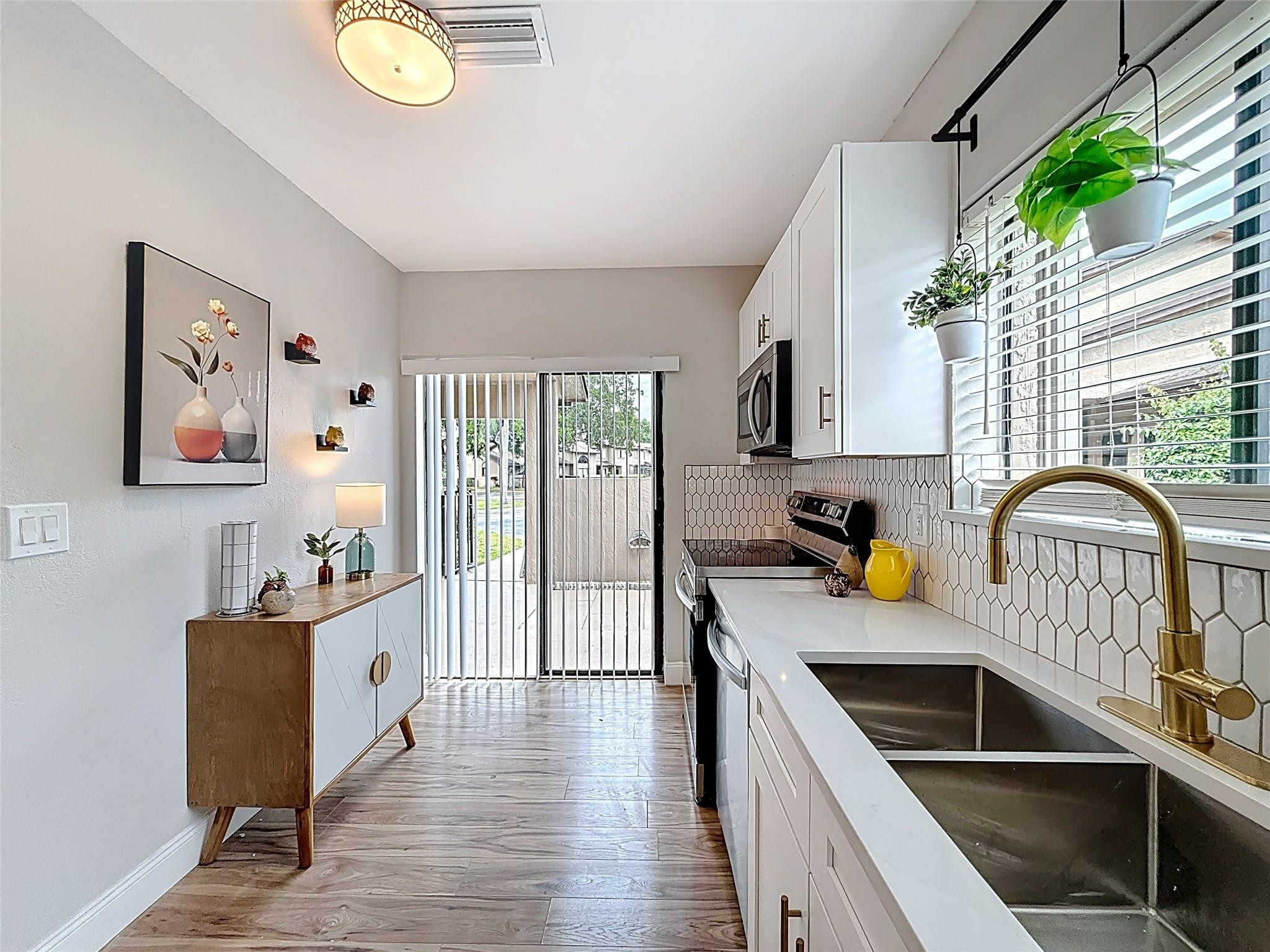 CENTURA PARC - Residential