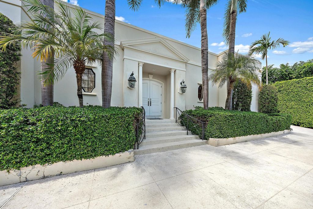 Photo of 740 N Lake Way, Palm Beach, FL 33480 (MLS # R11123937)