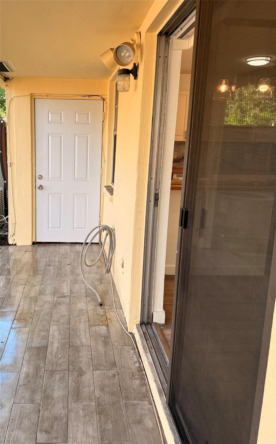 No1 Palm-Aire Village Con - Residential Lease