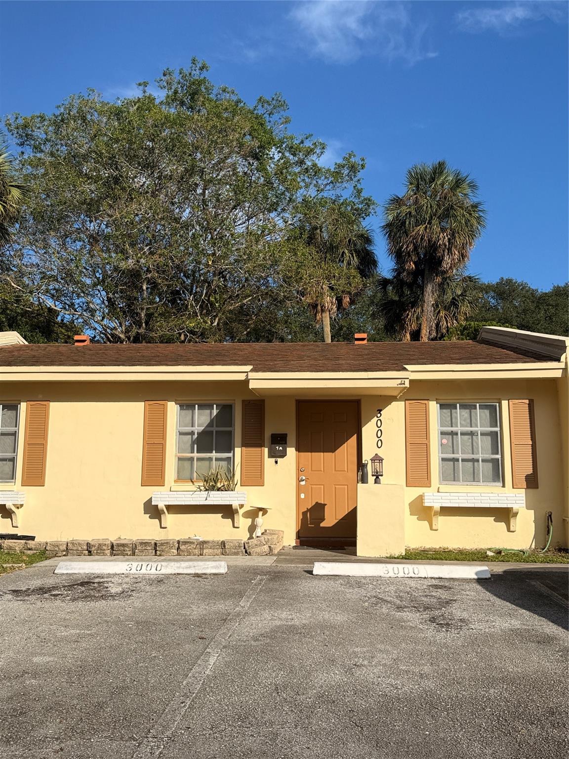 No1 Palm-Aire Village Con - Residential Lease