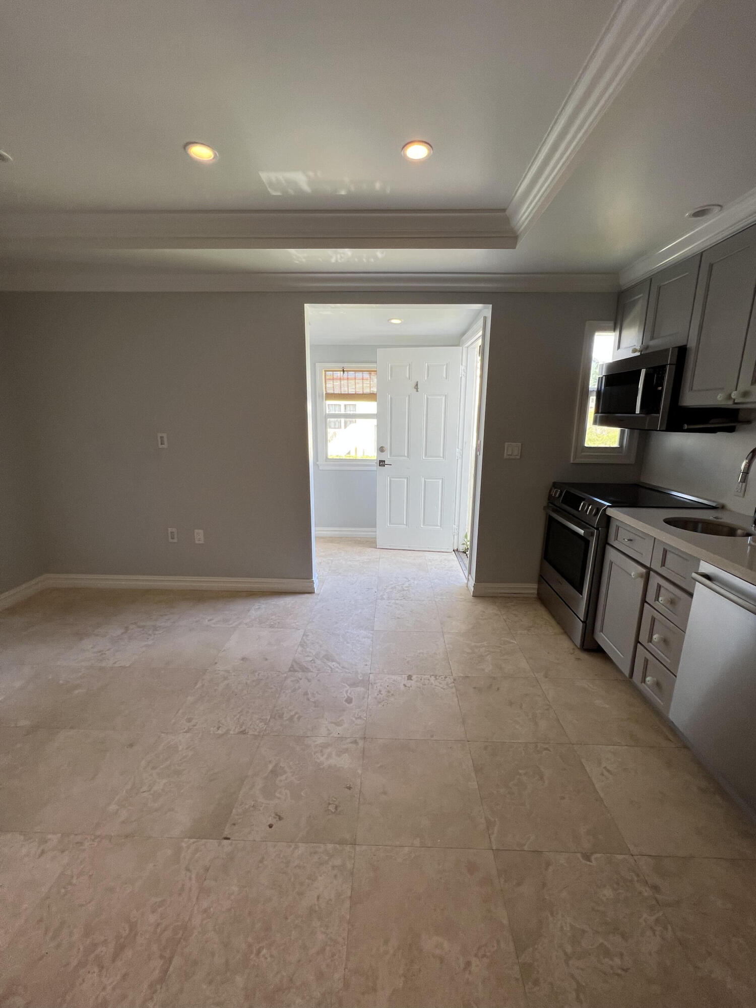 JEANETTE COURT - Residential Lease