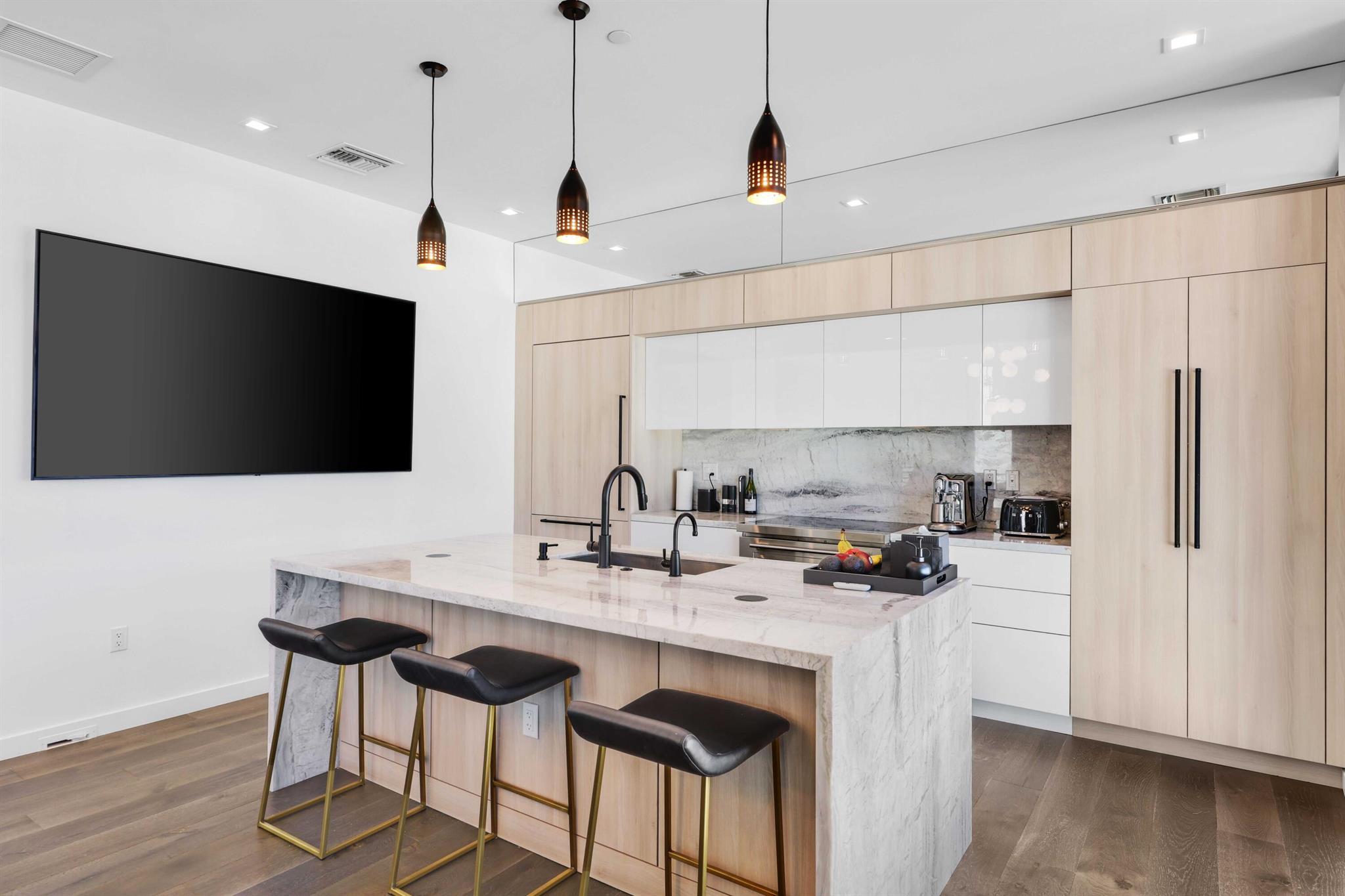 GULF STREAM VIEWS CONDO B - Residential