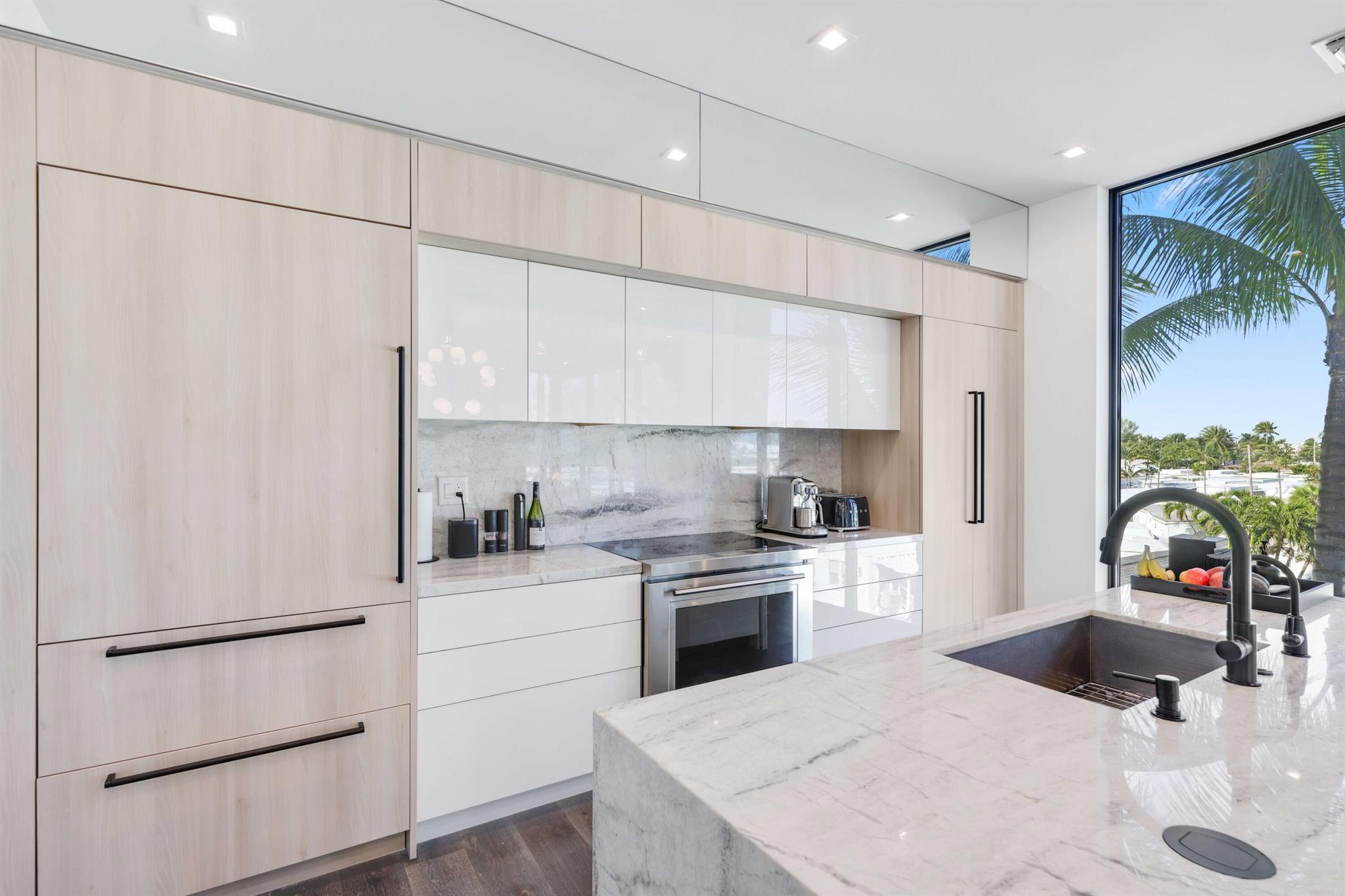 GULF STREAM VIEWS CONDO B - Residential