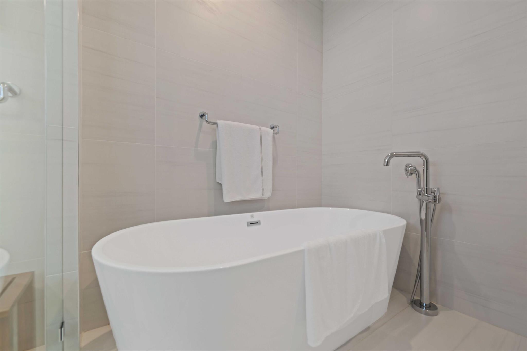 GULF STREAM VIEWS CONDO B - Residential