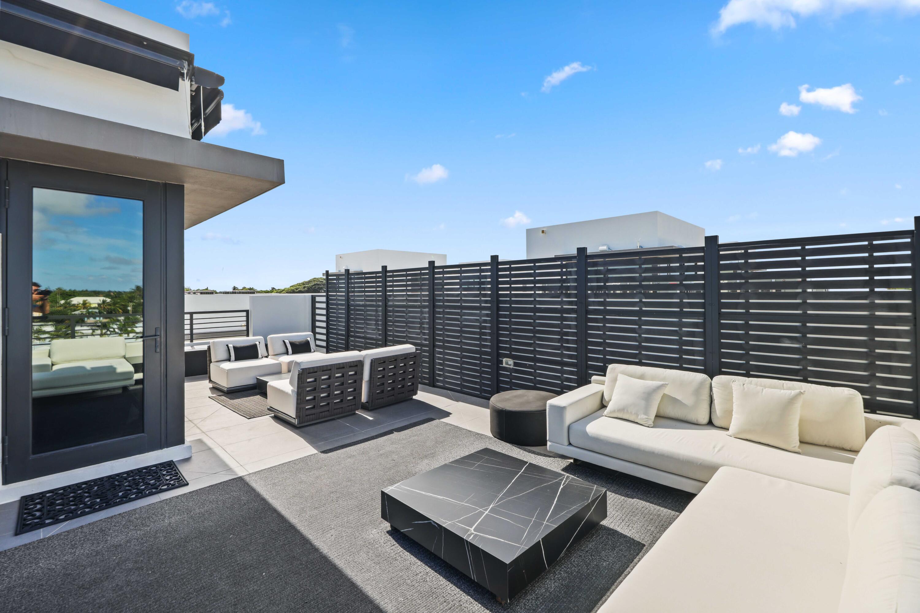 GULF STREAM VIEWS CONDO BLDG 4 - Residential