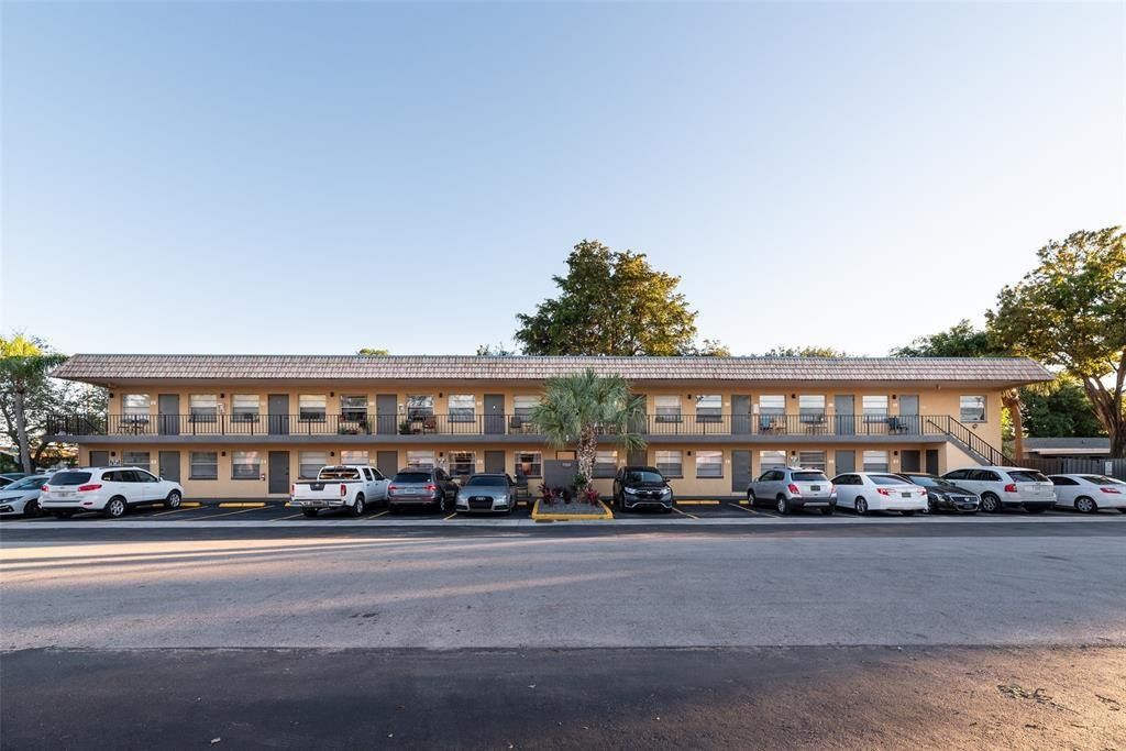 Photo of 1151 NE 17th Court #24, Fort Lauderdale, FL 33305 (MLS # F10532620)