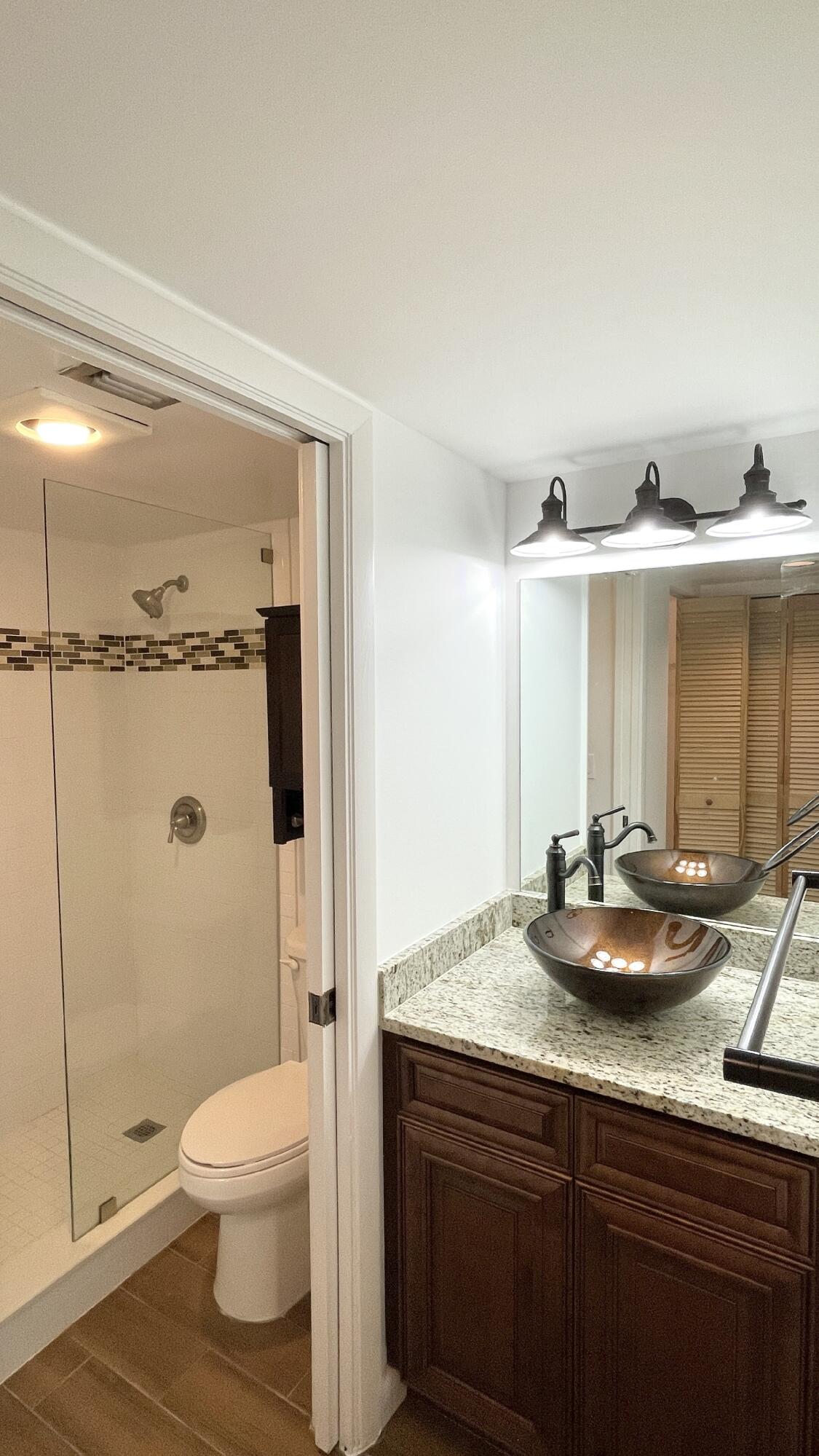 MNR FOREST CONDO I - Residential Lease