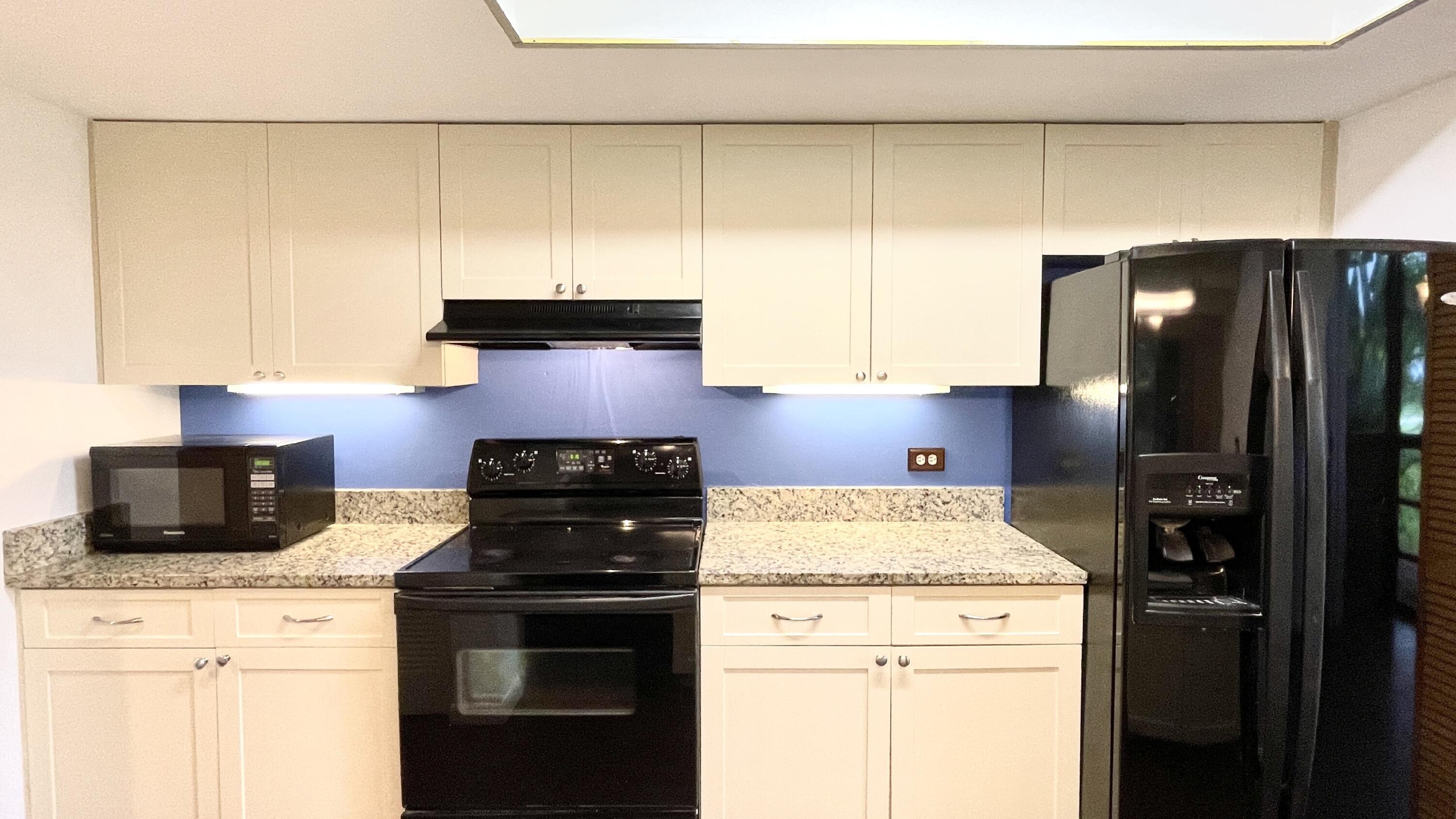 MNR FOREST CONDO I - Residential Lease