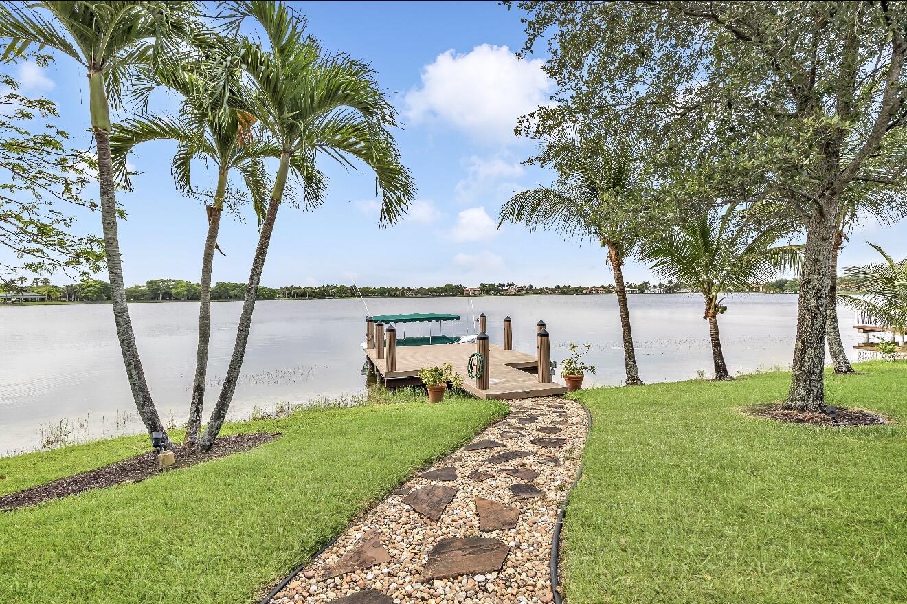 MARINERS COVE OF EAGLE LAKE - Residential