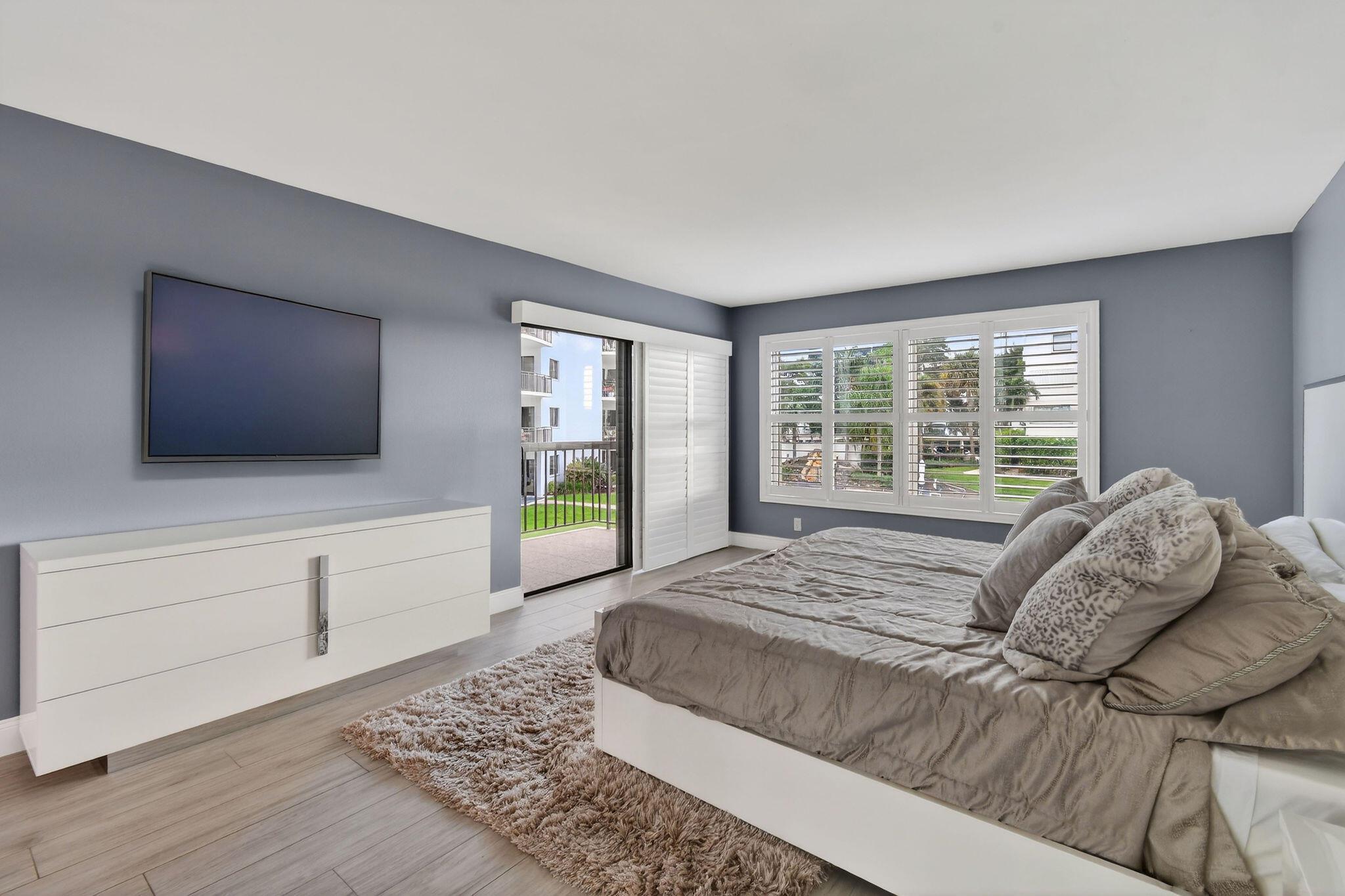 EVERGLADES OF NORTH PALM - Residential Lease