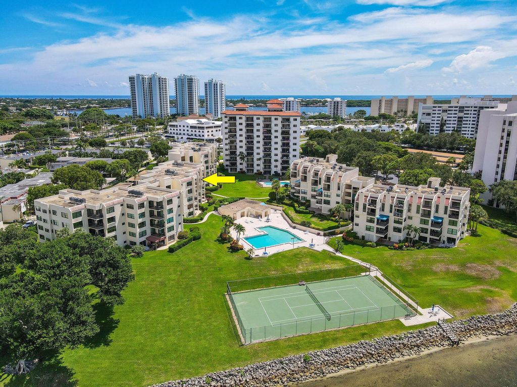 Photo of 372 Golfview Road #201, North Palm Beach, FL 33408 (MLS # R11147074)