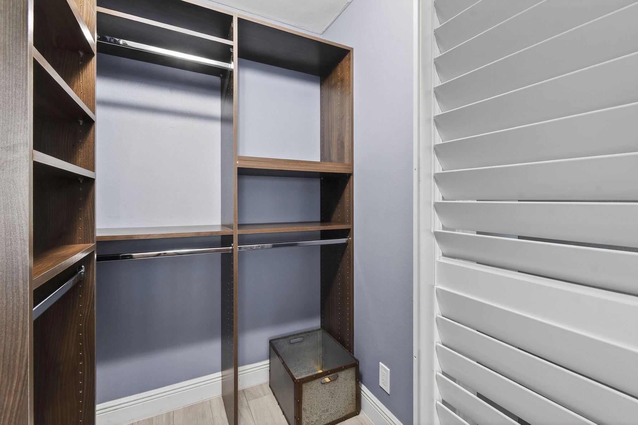 EVERGLADES OF NORTH PALM - Residential Lease