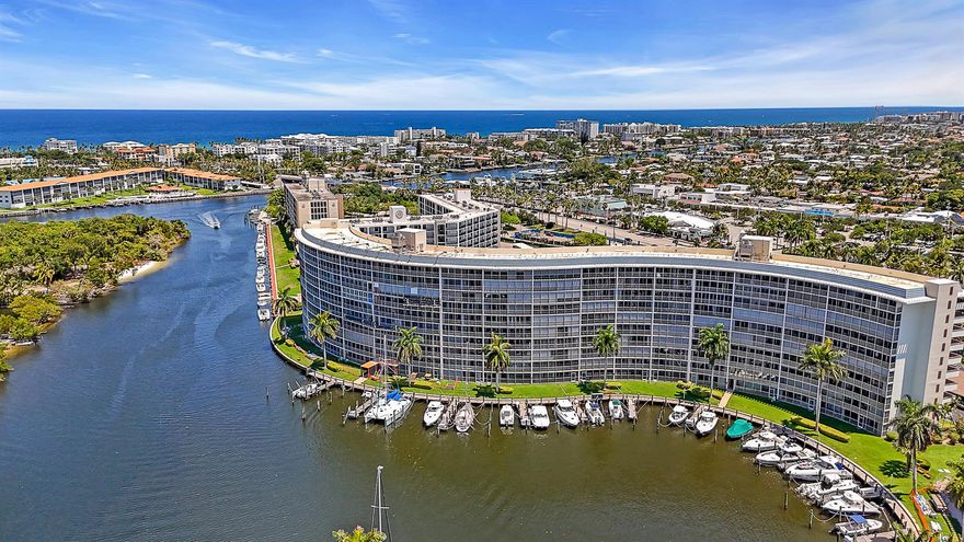 Seasonal rental. Enjoy the fabulous  waterfront marina and the state park views from the moment you enter, along with the daily parade of mega yachts cruising by on the river. The beautifully remodeled resort-style pool with a waterfall, picnic and grilling areas with a full clubhouse, sauna, card room and regularly planned social activities make this property a true gem. Just minutes from Deerfield Beach, Mizner Park's fine dining, shopping and entertainment. Short distance to grocery, the beach and local restaurants. Newly installed fiber optics providing high-speed internet and streaming capabilities.
