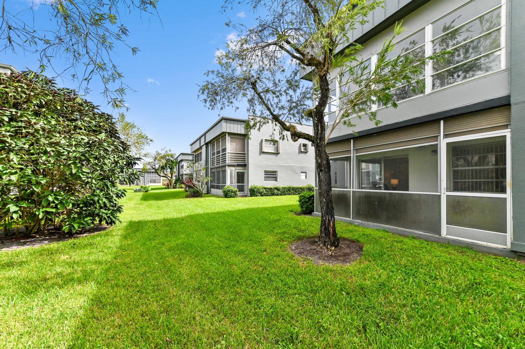 KINGS POINT - Residential