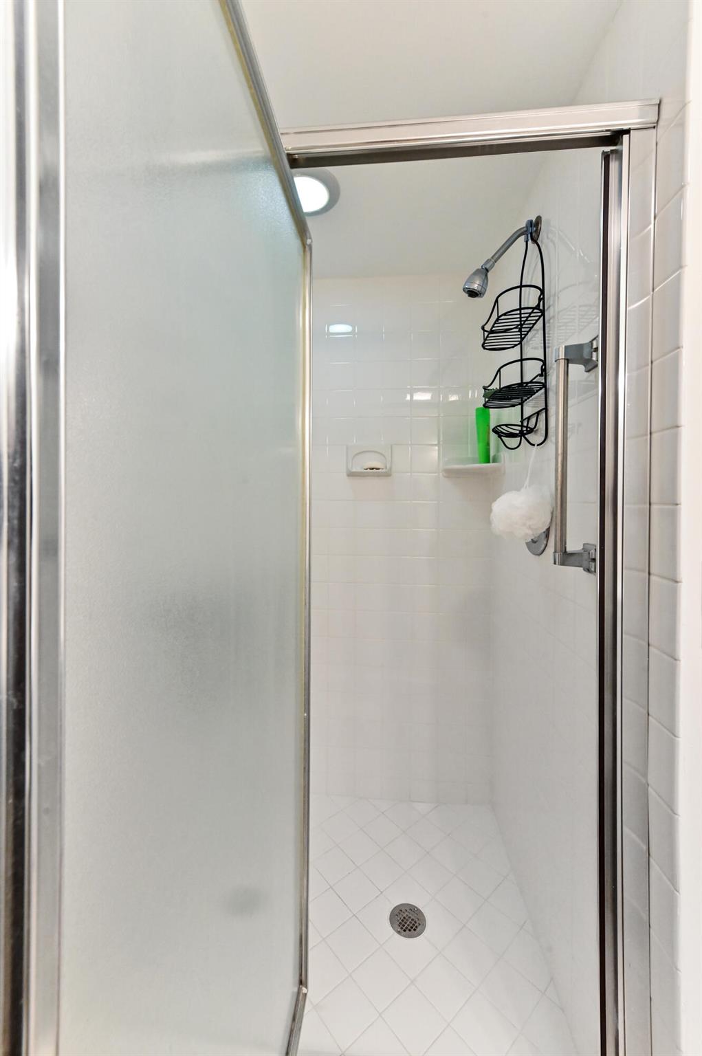 KINGS POINT - Residential